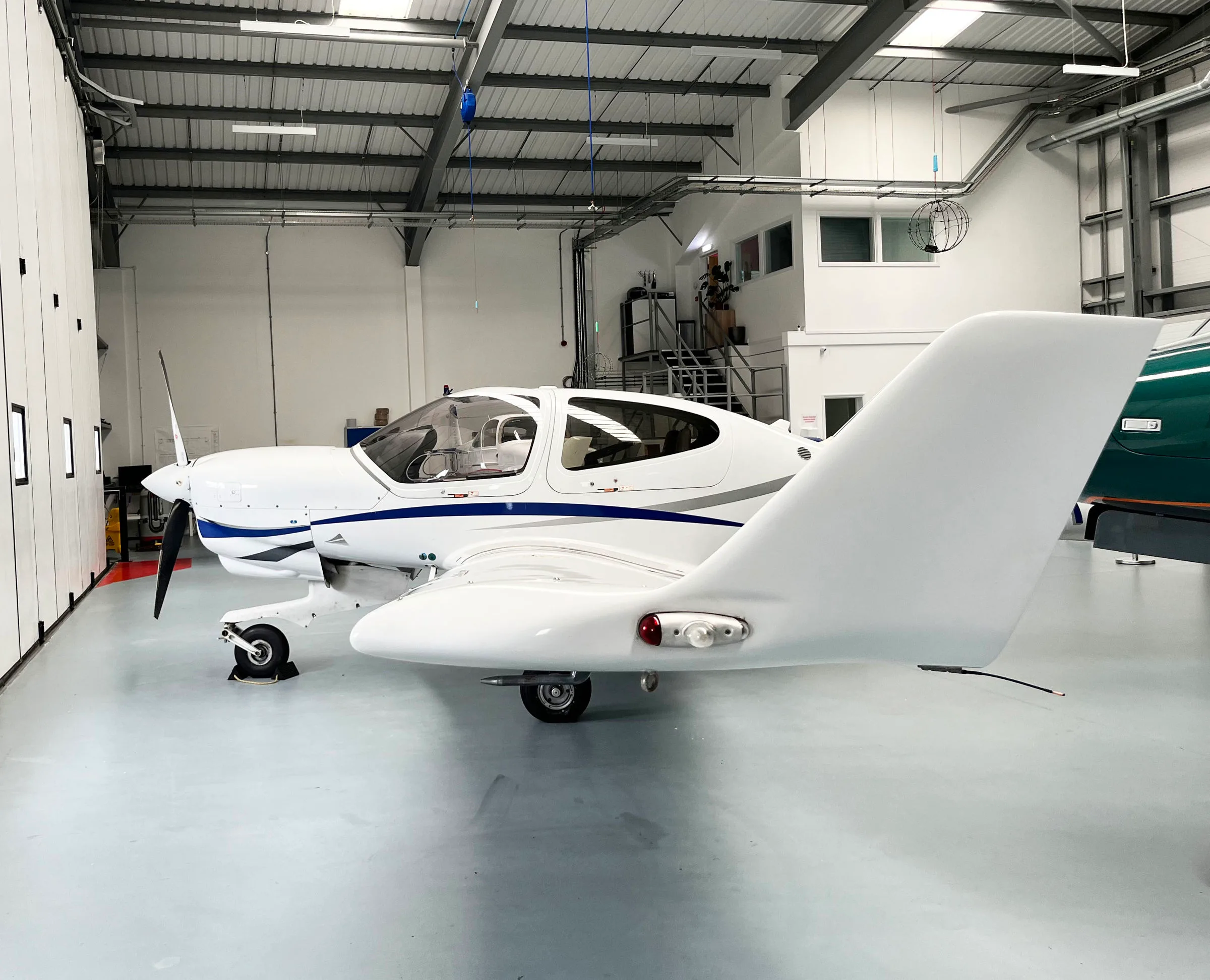 Exterior view of a 2014 Diamond DA40 NG.