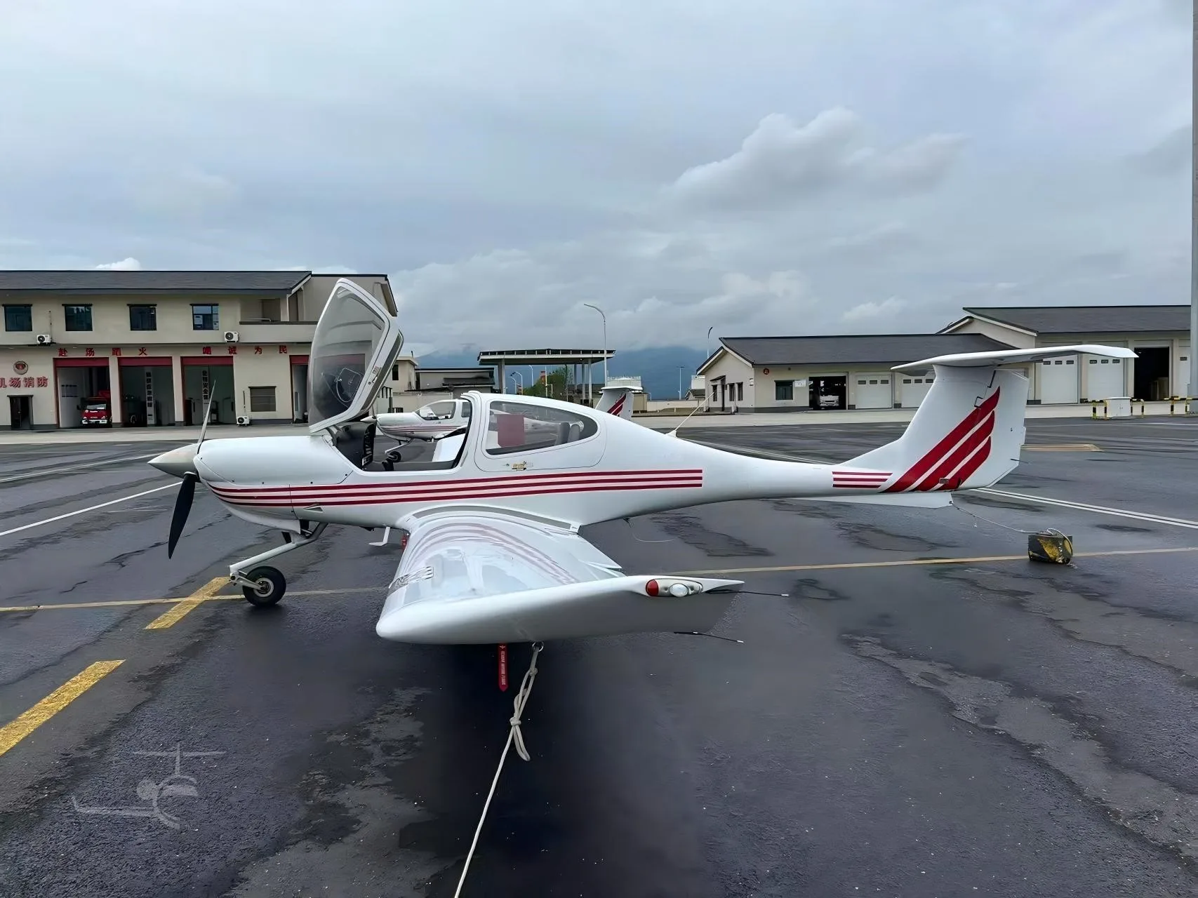 B-9184 - 2007 Diamond DA40 180 Star