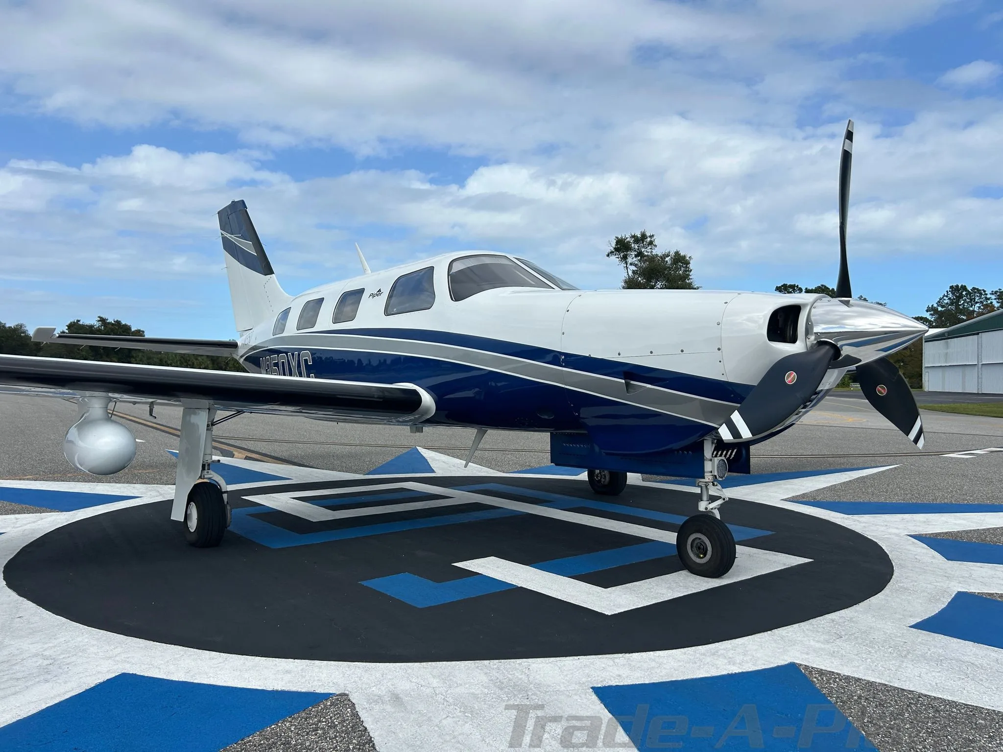 Exterior view of a 2017 PIPER M350, N350XC.