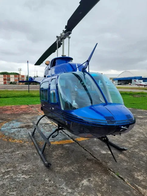 Exterior view of a 2004 Bell 206B Jet Ranger III.