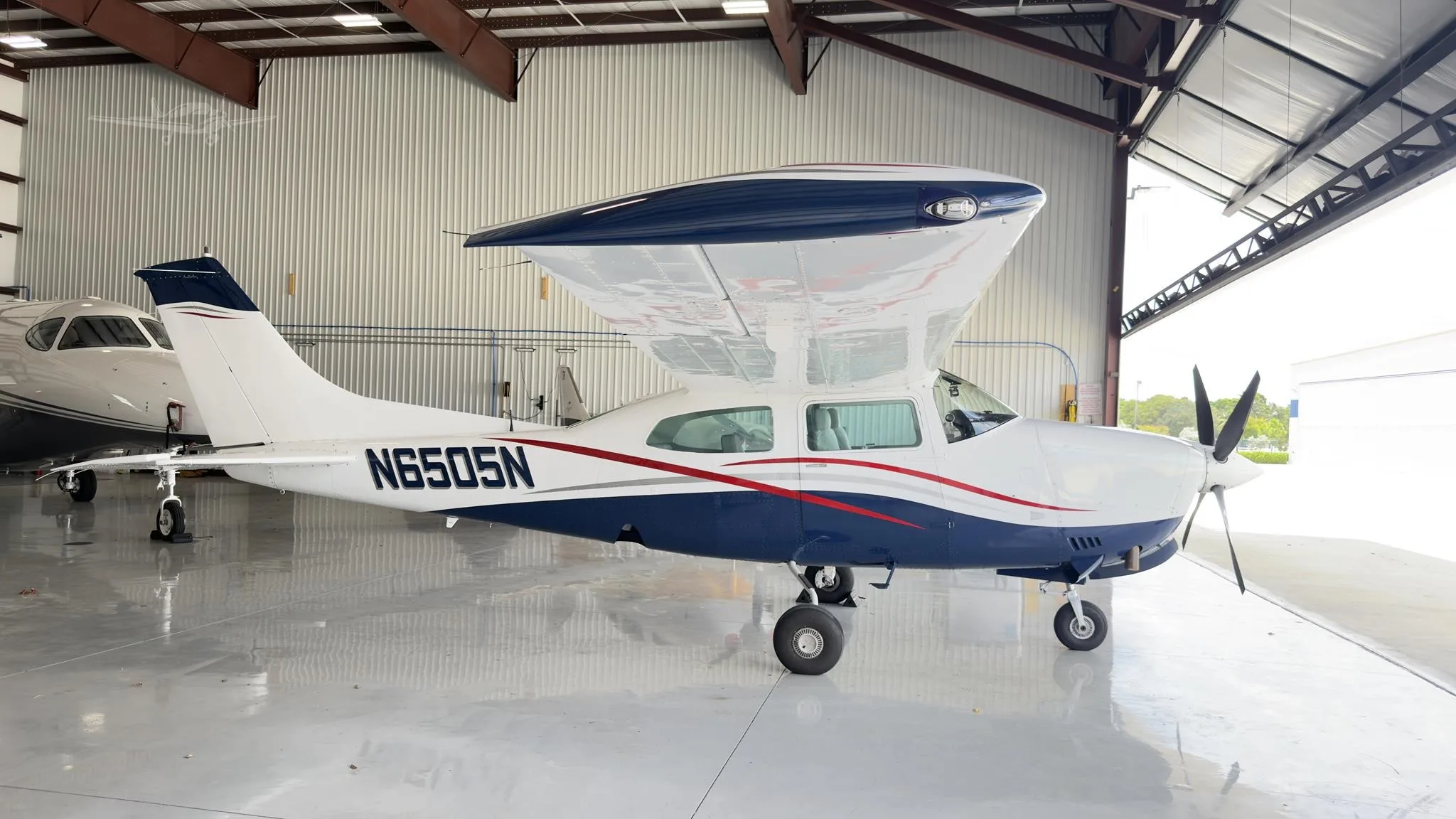Exterior view of a 1979 CESSNA TURBO 210N, N6505N.