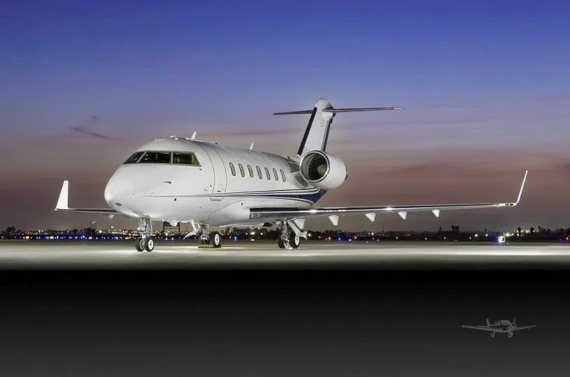 Marketing image of a 2009 BOMBARDIER CHALLENGER 605.