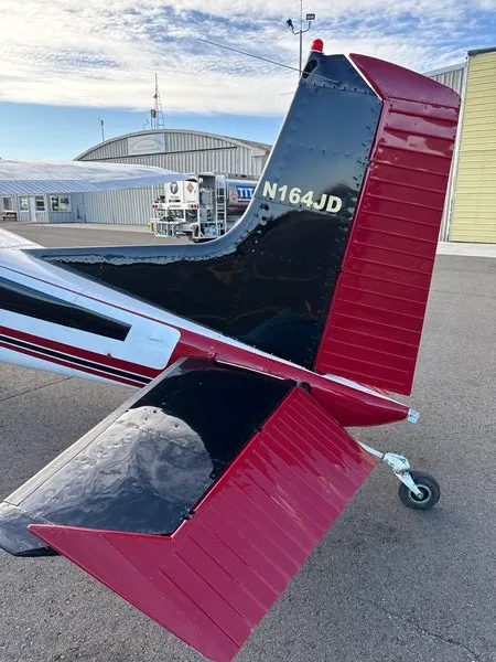 Cabin interior of a 1967 Cessna 180 Skywagon (P-Ponk 470-50 engine) $250,000 - N164JD (Minnesota).