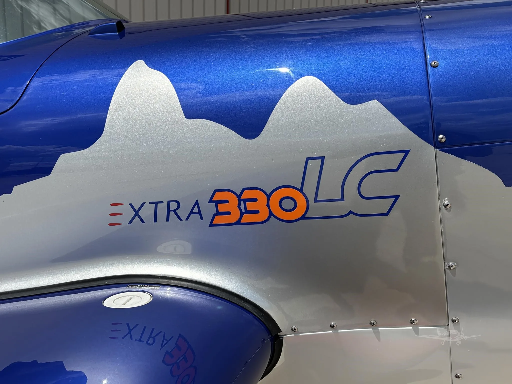 Engine detail of a 2010 EXTRA AIRCRAFT EA 300/L.