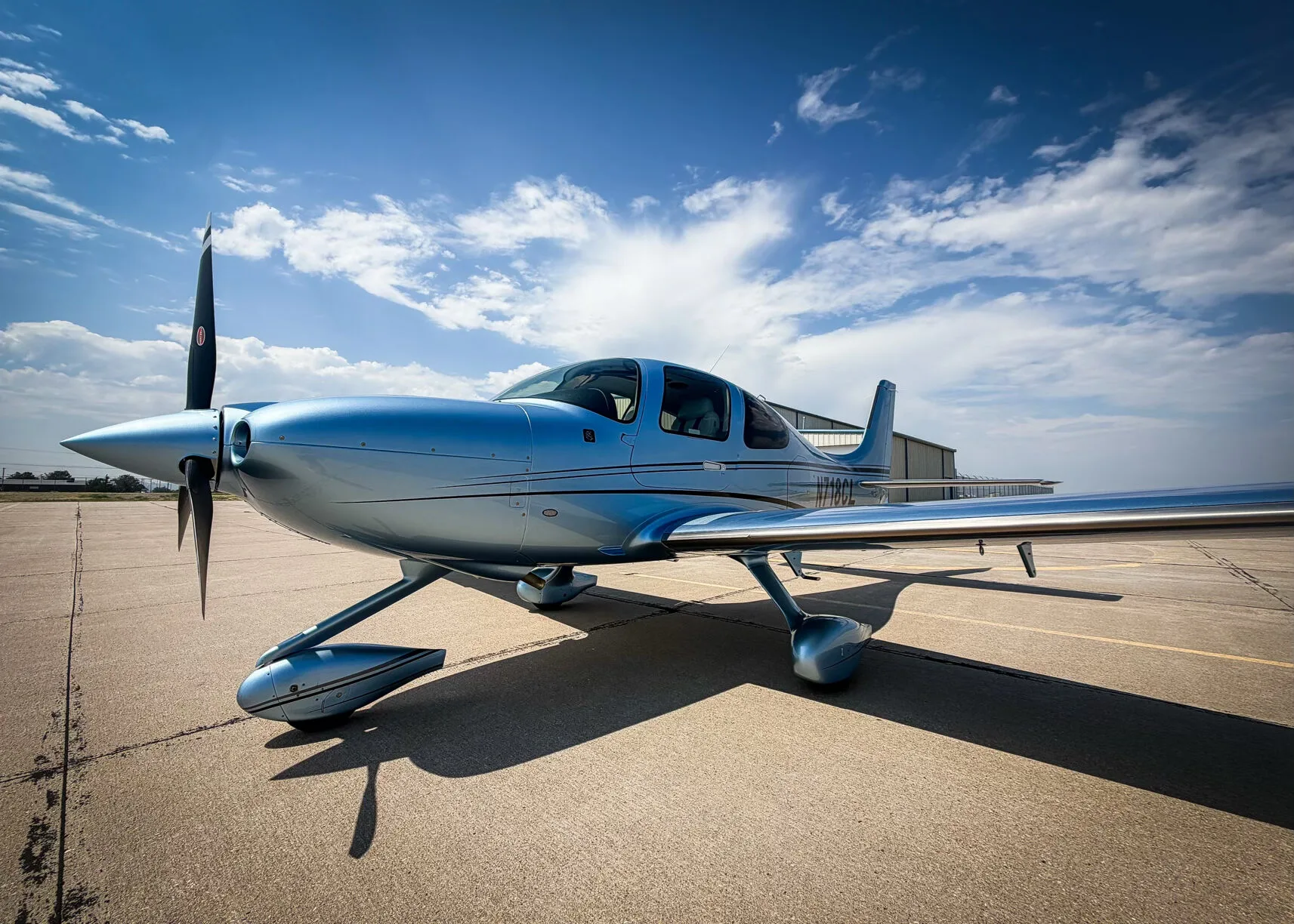 Exterior view of a 2019 Cirrus SR22-G6, N718CL.