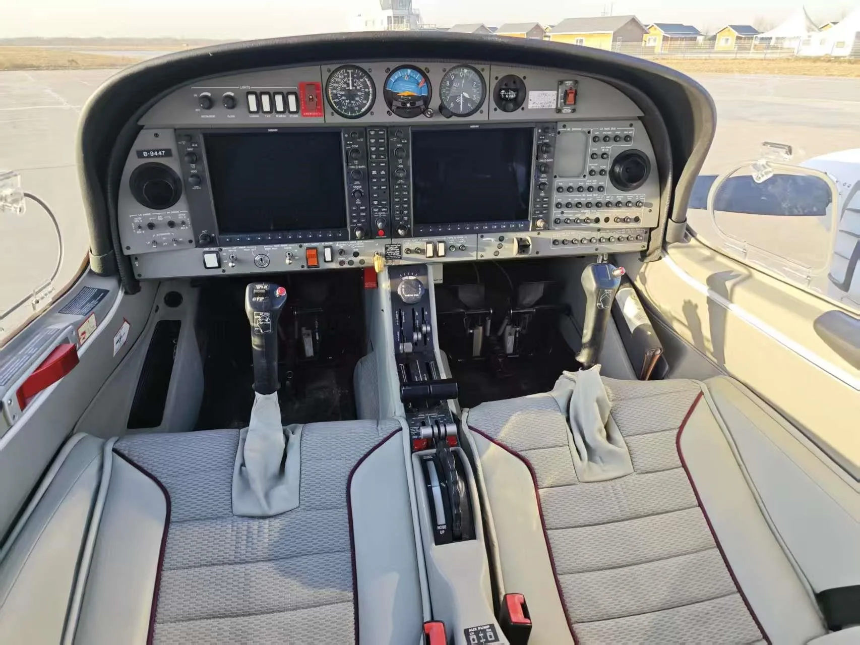 Cockpit and instrument panel of a 2011 DIAMOND DA42 NG.