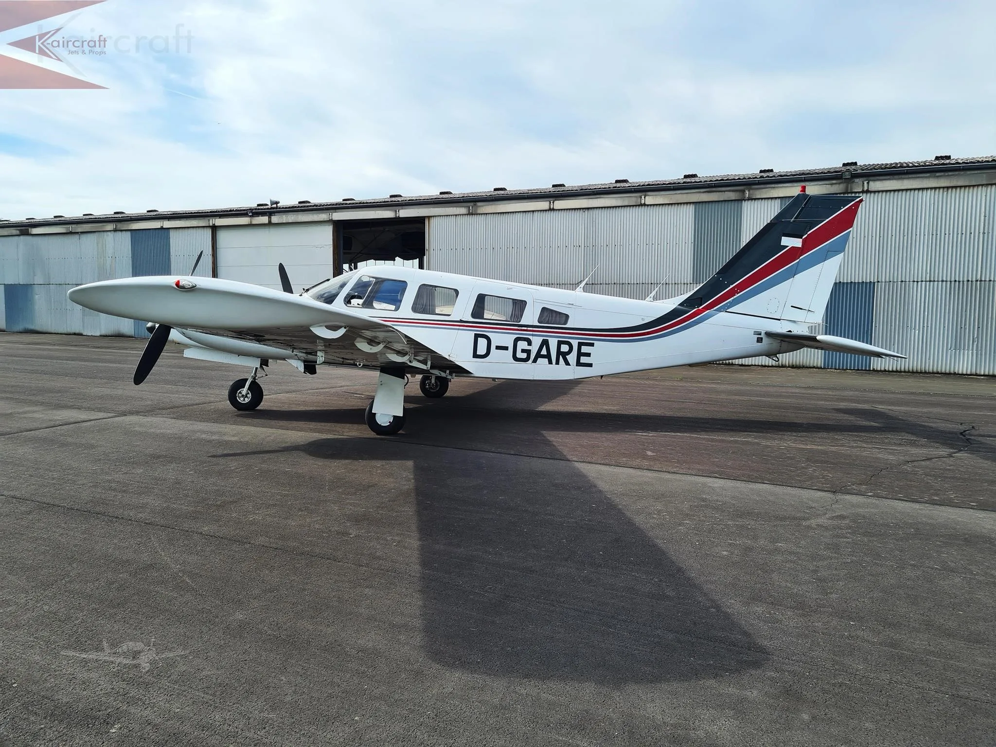 Exterior view of a 1978 PIPER SENECA II, D-GARE.