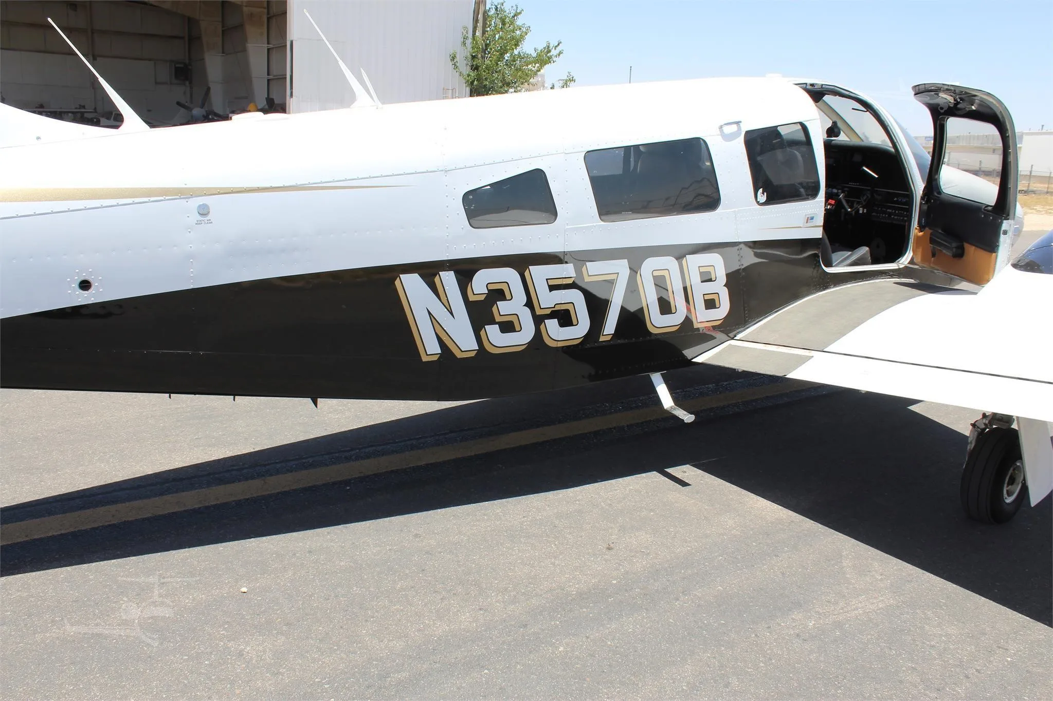 Exterior view of a 1980 PIPER SENECA II, N3570B.
