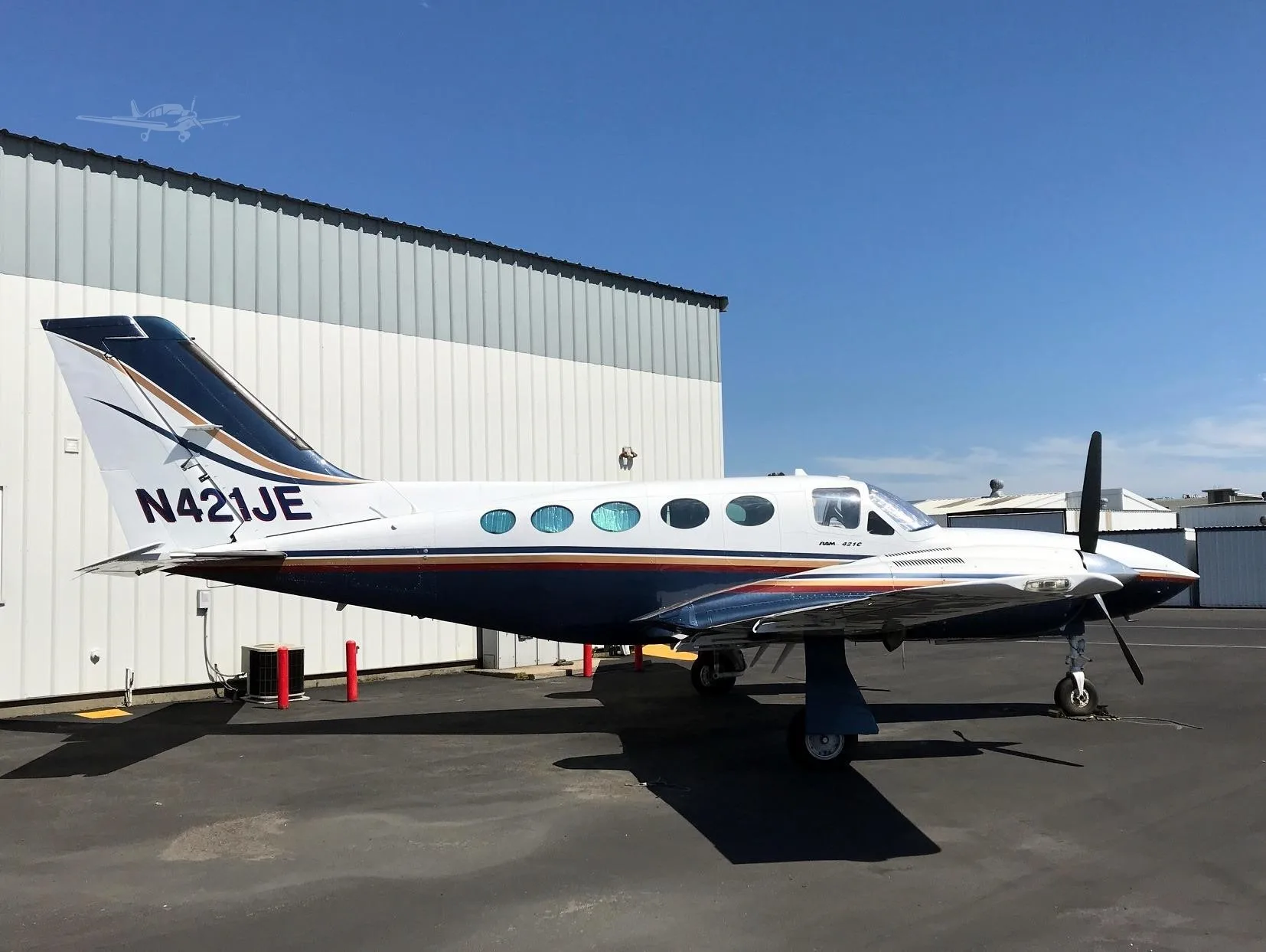 Exterior view of a 1981 CESSNA 421C, N421JE.