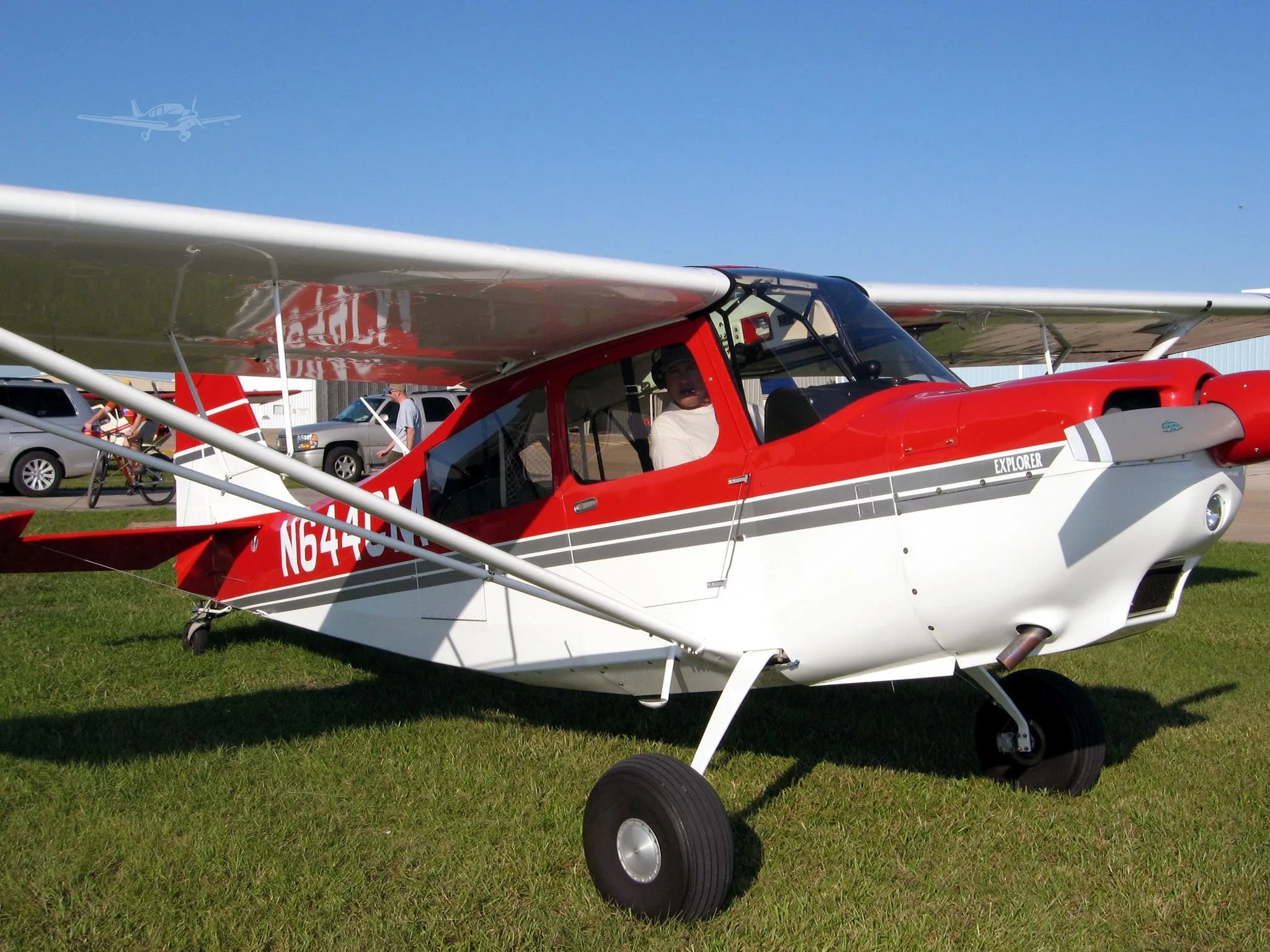 Exterior view of a 2004 AMERICAN CHAMPION 7-GCBC, N644CM.
