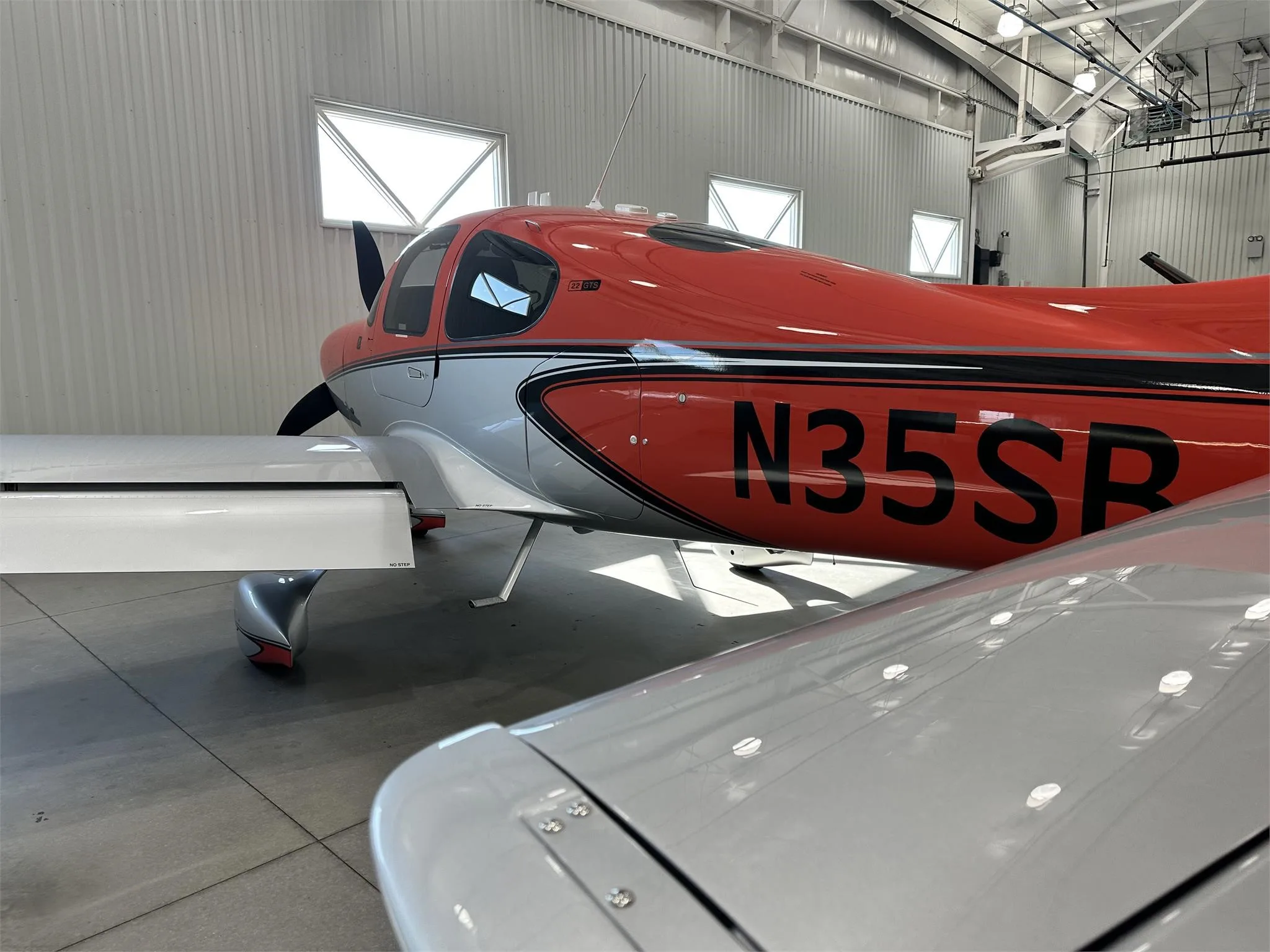 Exterior view of a 2023 CIRRUS SR22-G6, ZS-SES.