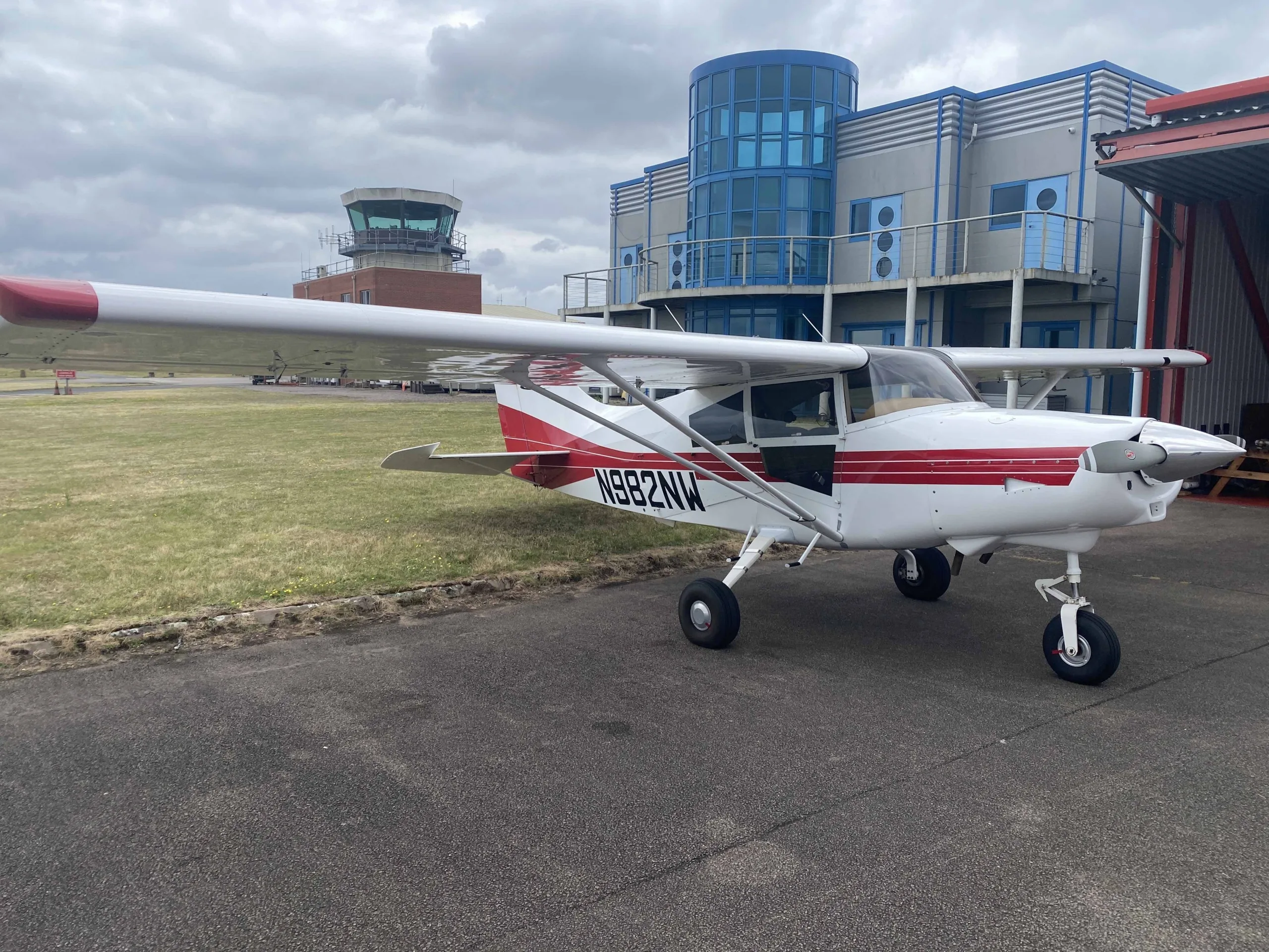 Exterior view of a Maule MXT-7-18A.