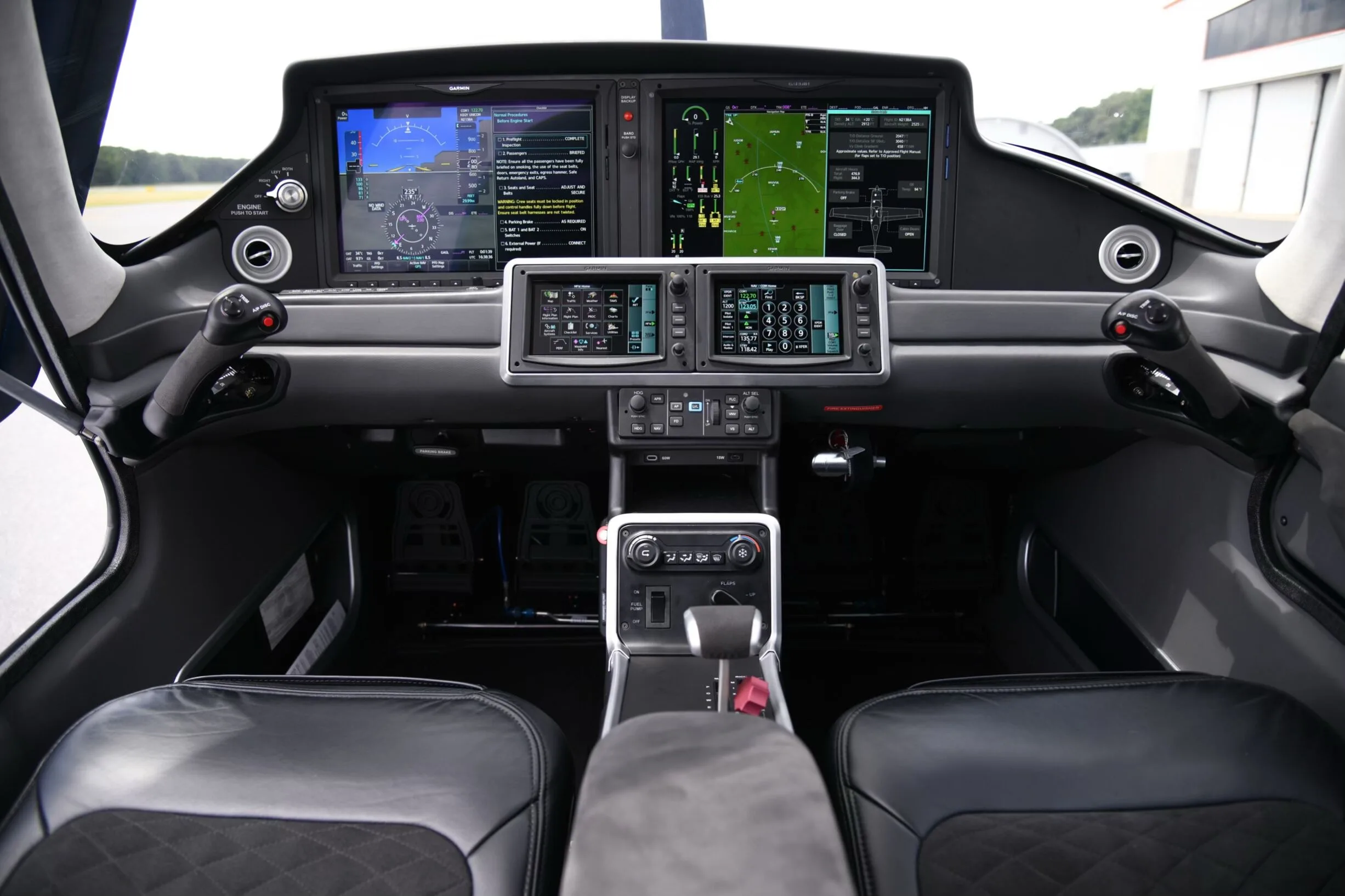 Cockpit and instrument panel of a 2024 Cirrus SR20-G7 Premium.