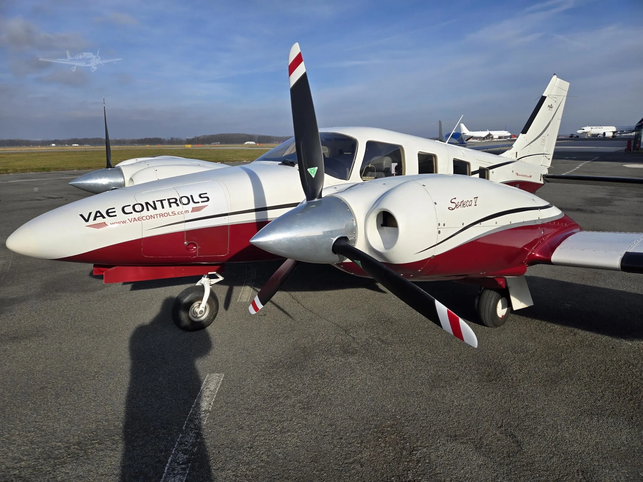 Exterior view of a 2001 PIPER SENECA V, OK-VAE.