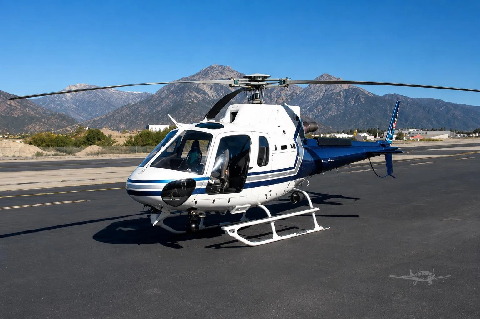 Exterior view of a 2014 AIRBUS H125, N910LS.