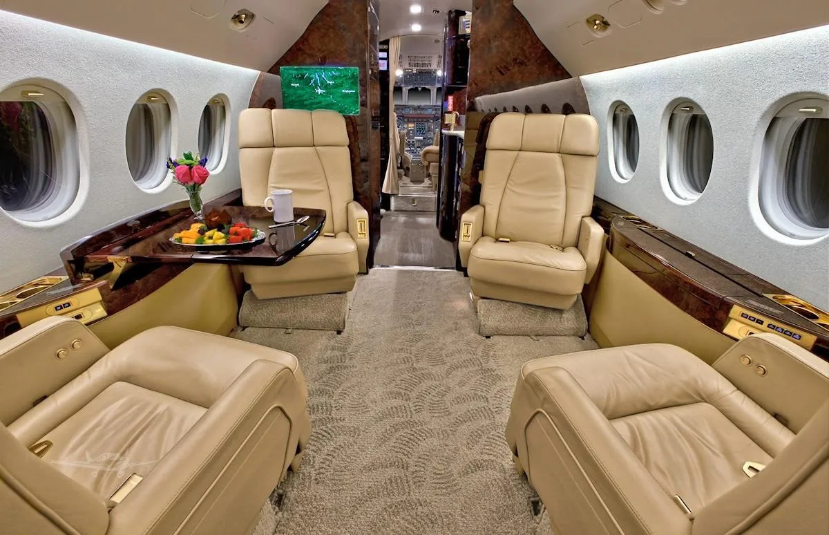 Cabin interior of a 1999 DASSAULT FALCON 900EX.