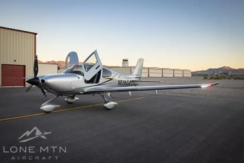 Exterior view of a 2023 Cirrus SR22 G6 GTS.