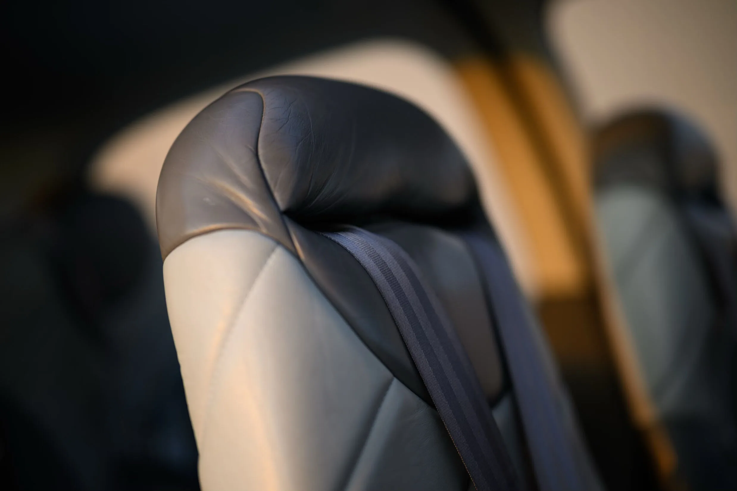 Cabin interior of a 2002 Cirrus SR20 G1.