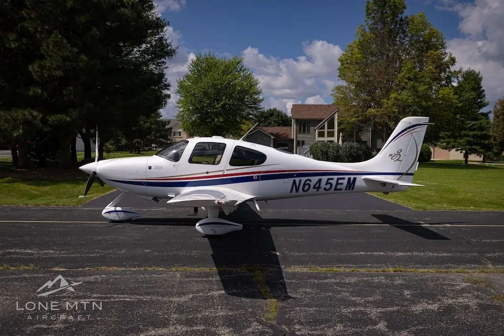 Cabin interior of a 2005 Cirrus.