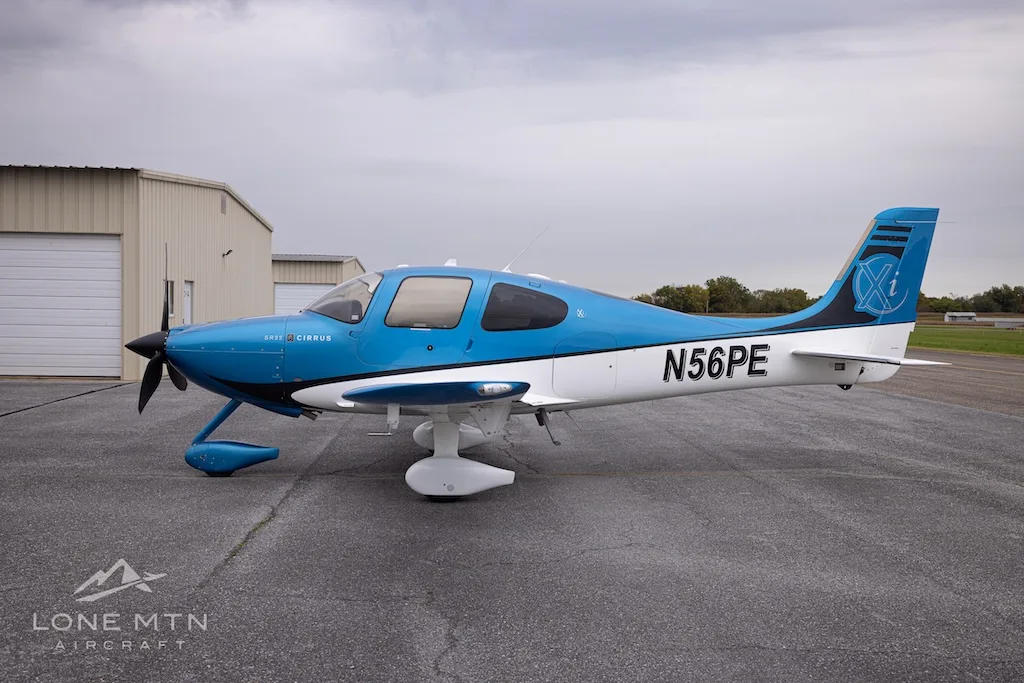 Exterior view of a 2010 Cirrus SR22 G3 GTS.
