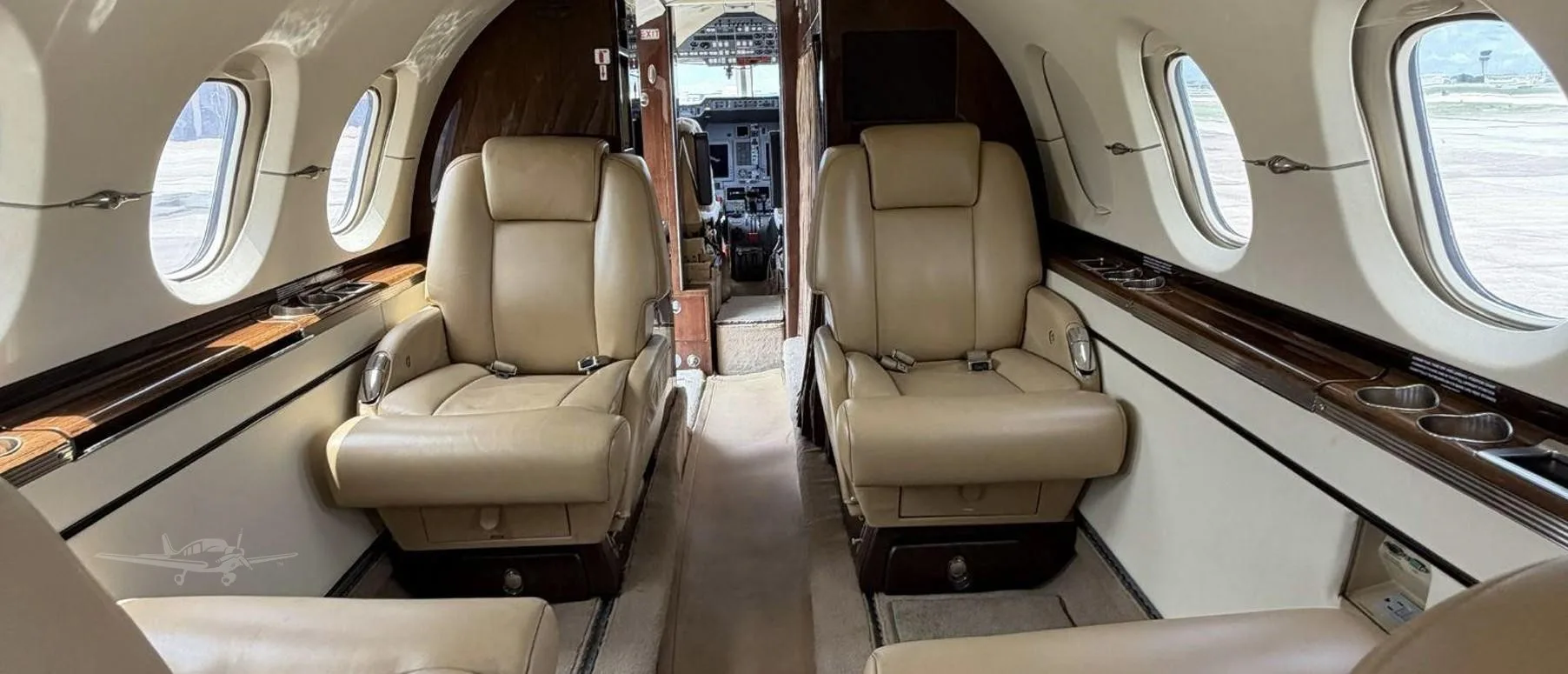 Cabin interior of a 2005 HAWKER 800XPI.