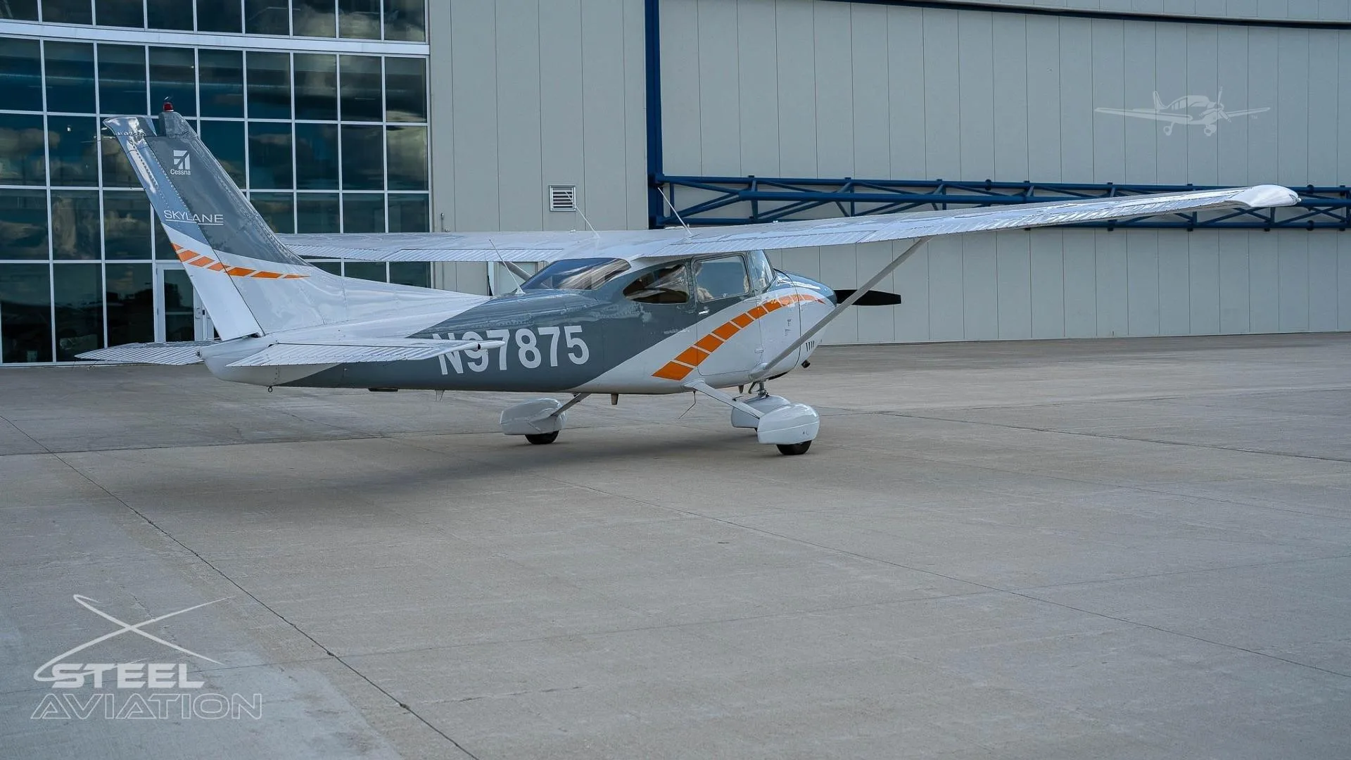 Exterior view of a 1979 CESSNA 182Q SKYLANE, N97875.