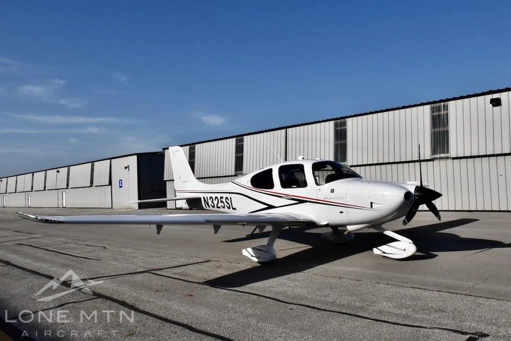 Exterior view of a 2019 Cirrus SR20 G6.