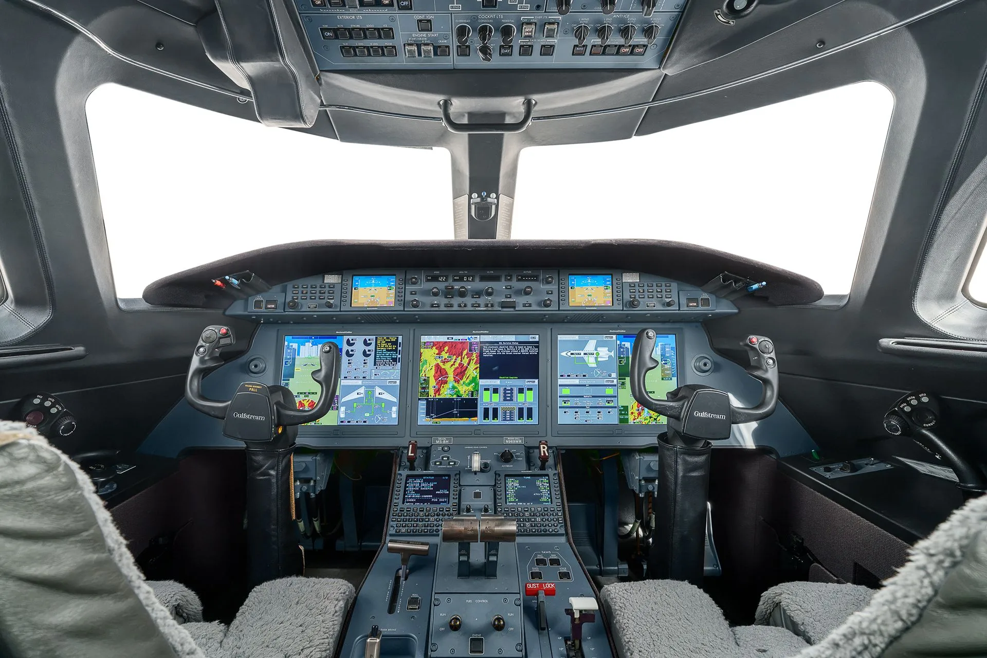 Cockpit and instrument panel of a 2019 Gulfstream G280 2169.