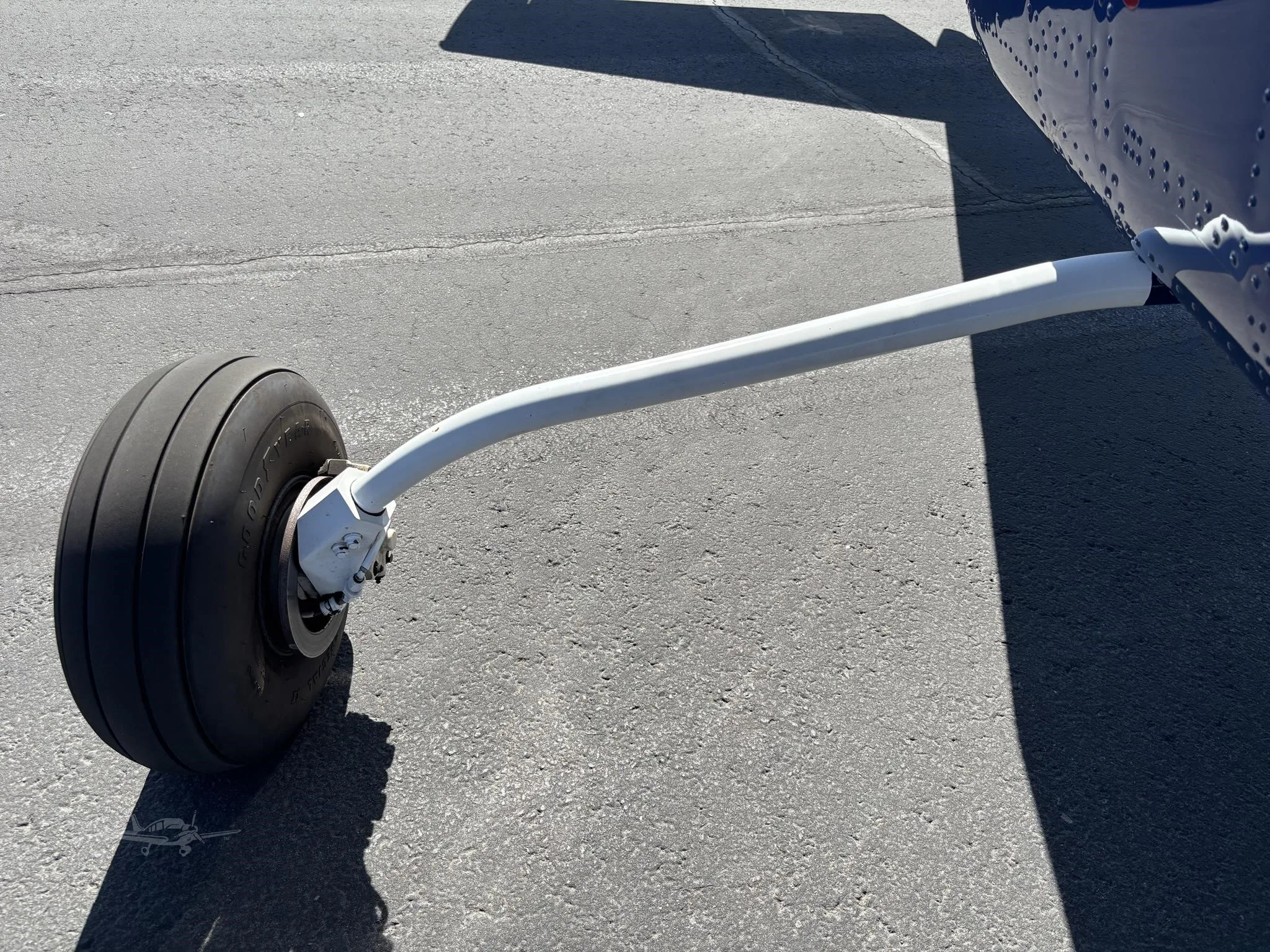 Exterior view of a 1978 CESSNA P210N, N66TE.