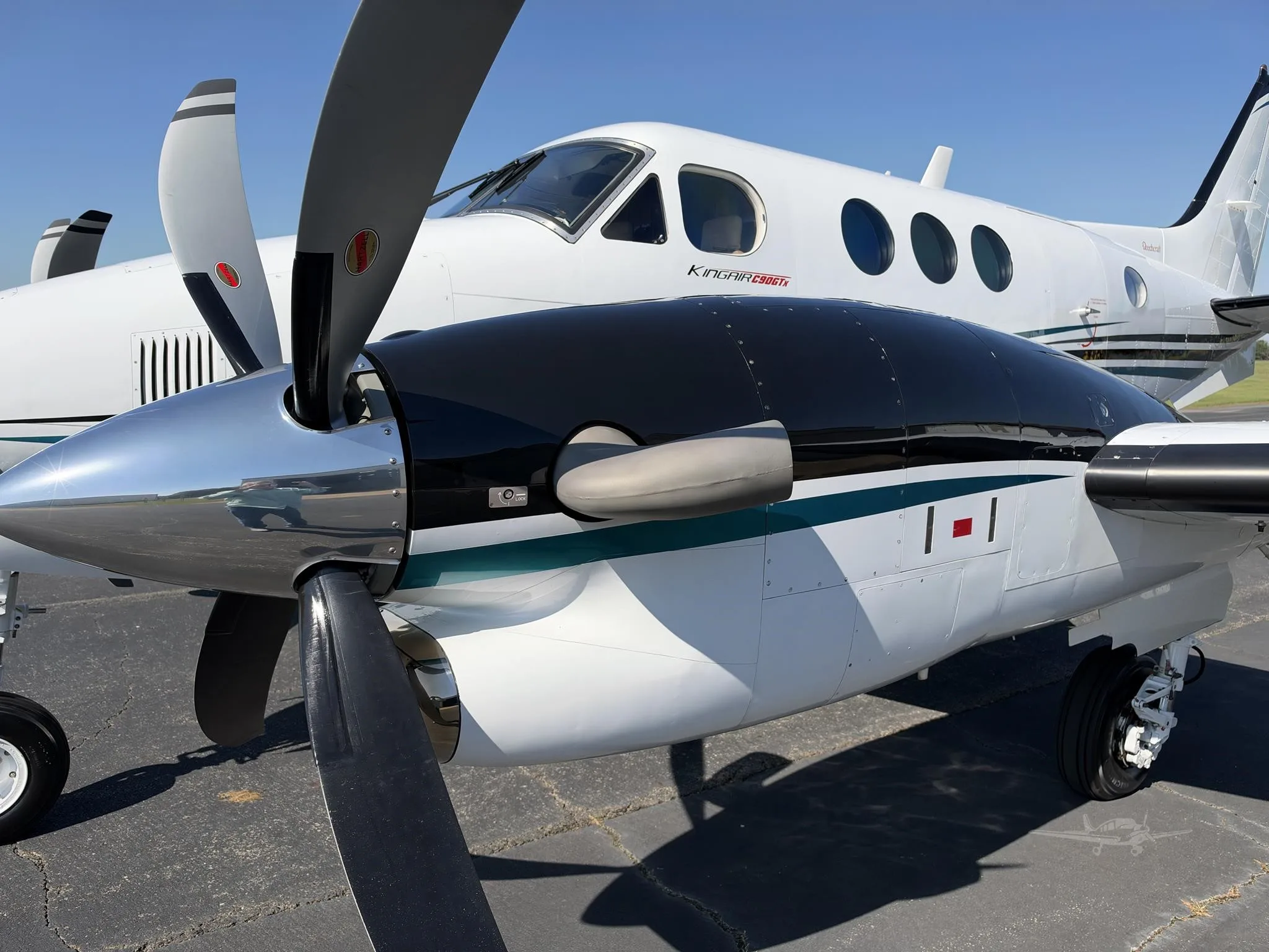 Exterior view of a 2013 BEECHCRAFT KING AIR C90GTX, N68NT.