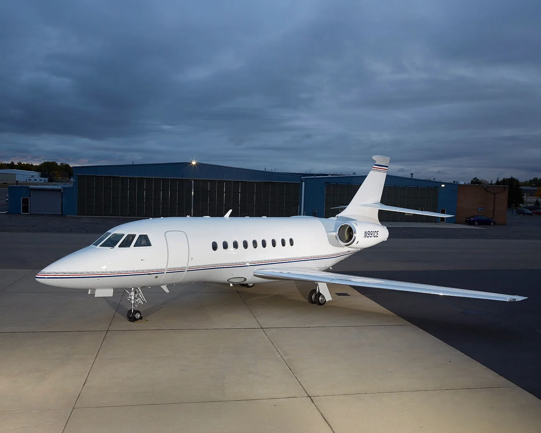 Exterior view of a 2000 Dassault Falcon 2000.