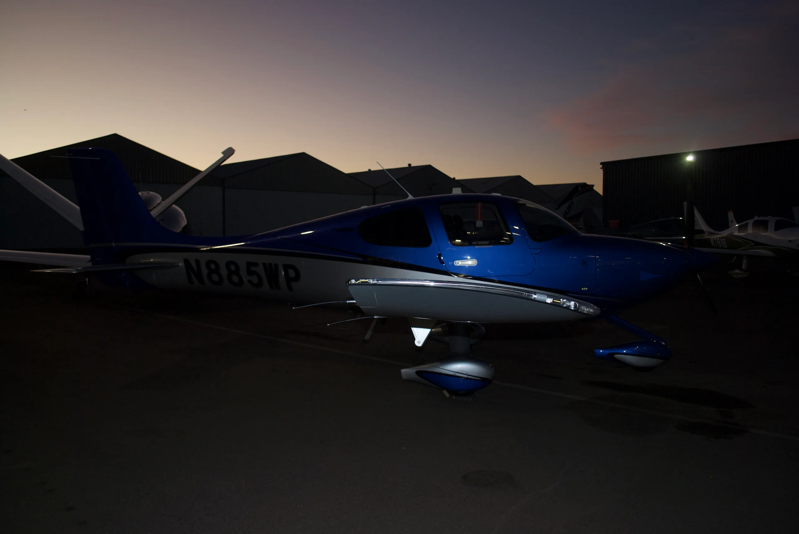 Exterior view of a 2025 Cirrus SR20-G7, N885WP.
