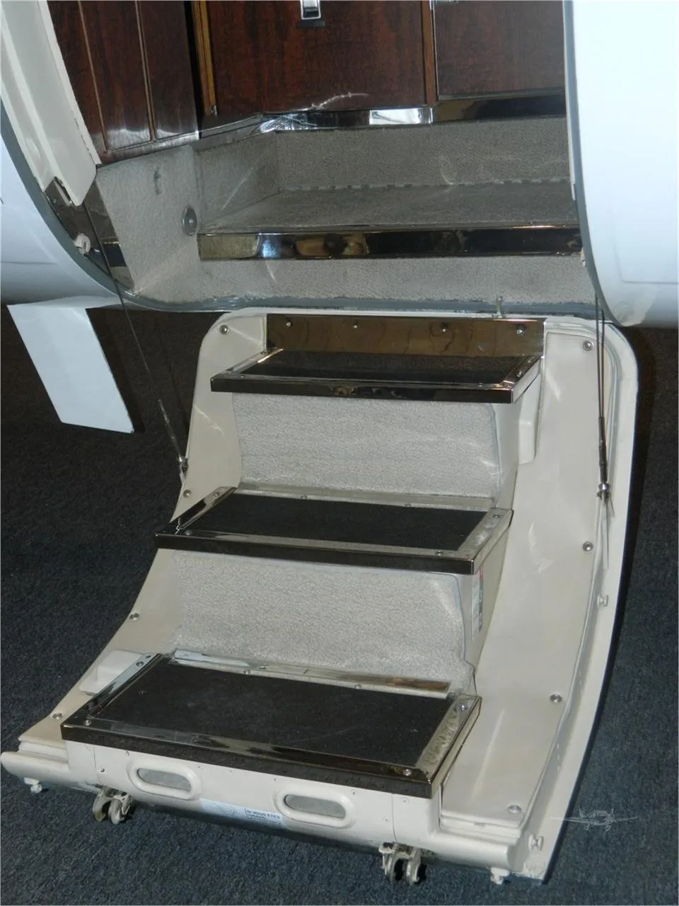 Cabin interior of a 1974 DASSAULT FALCON 10.