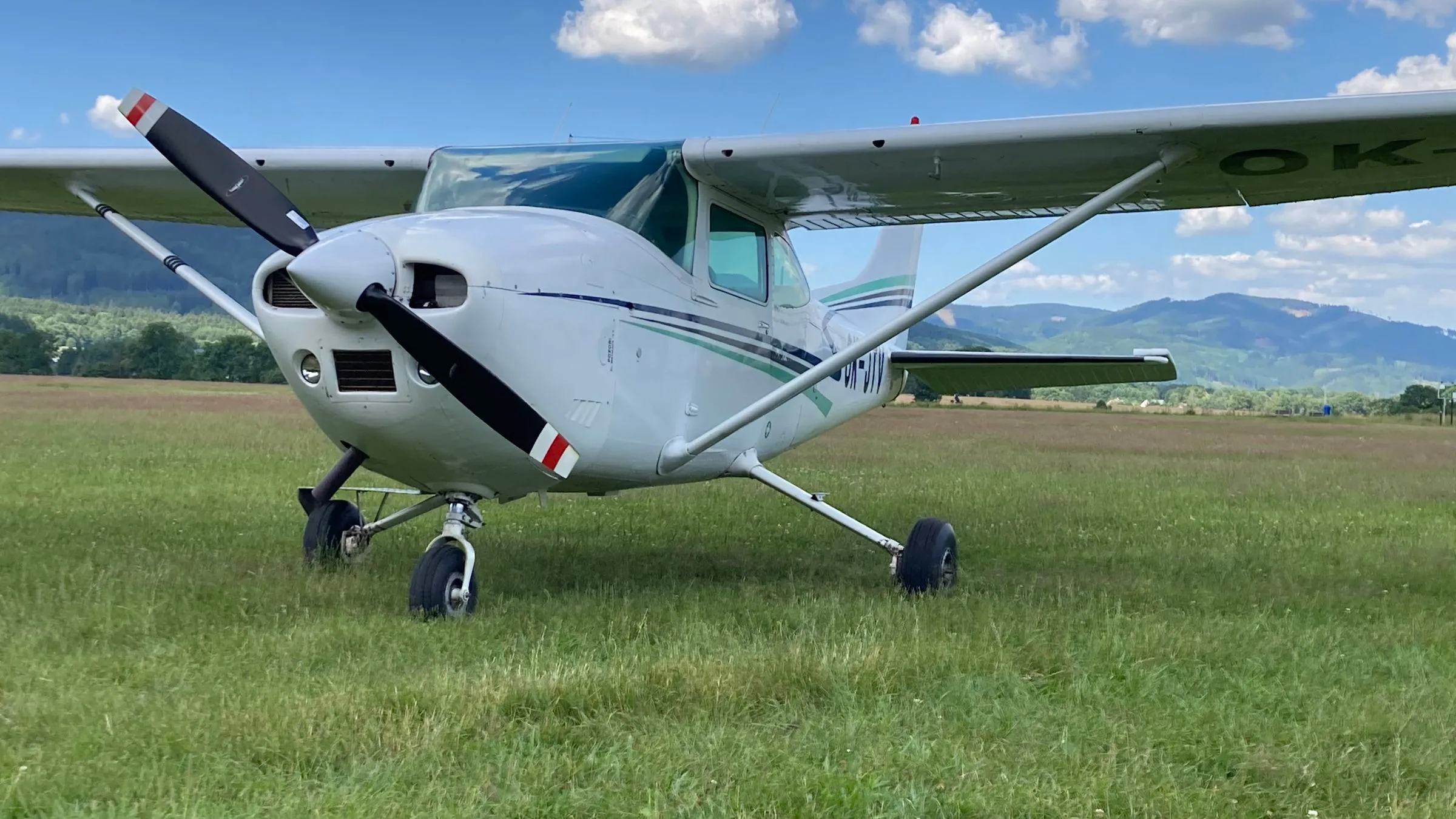 Exterior view of a 1975 Cessna 182 Skylane.