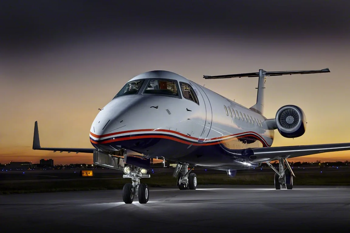 Exterior view of a 2004 Embraer Legacy 600.