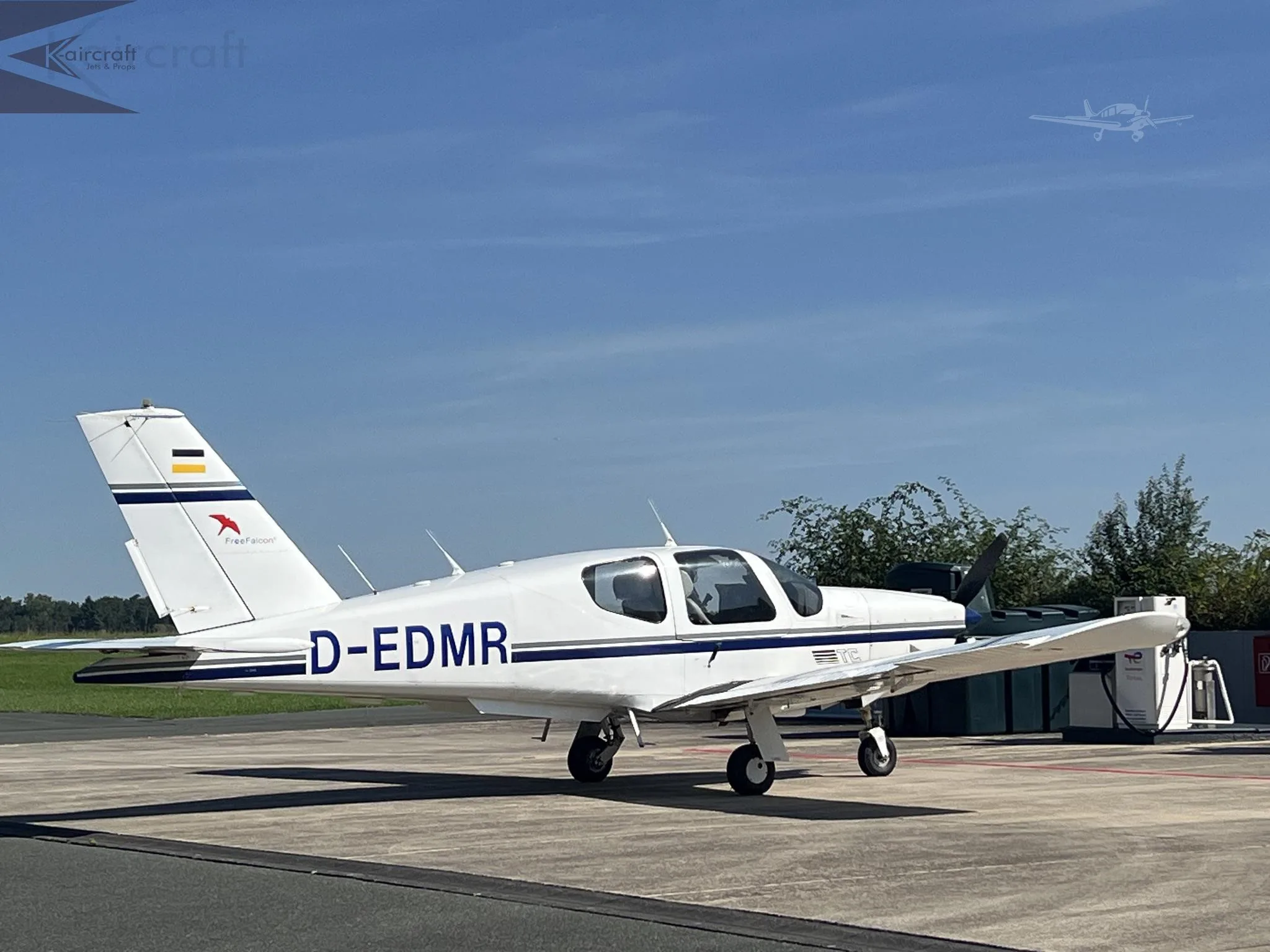 Exterior view of a 1989 SOCATA TB-21 TRINIDAD, D-EDMR.