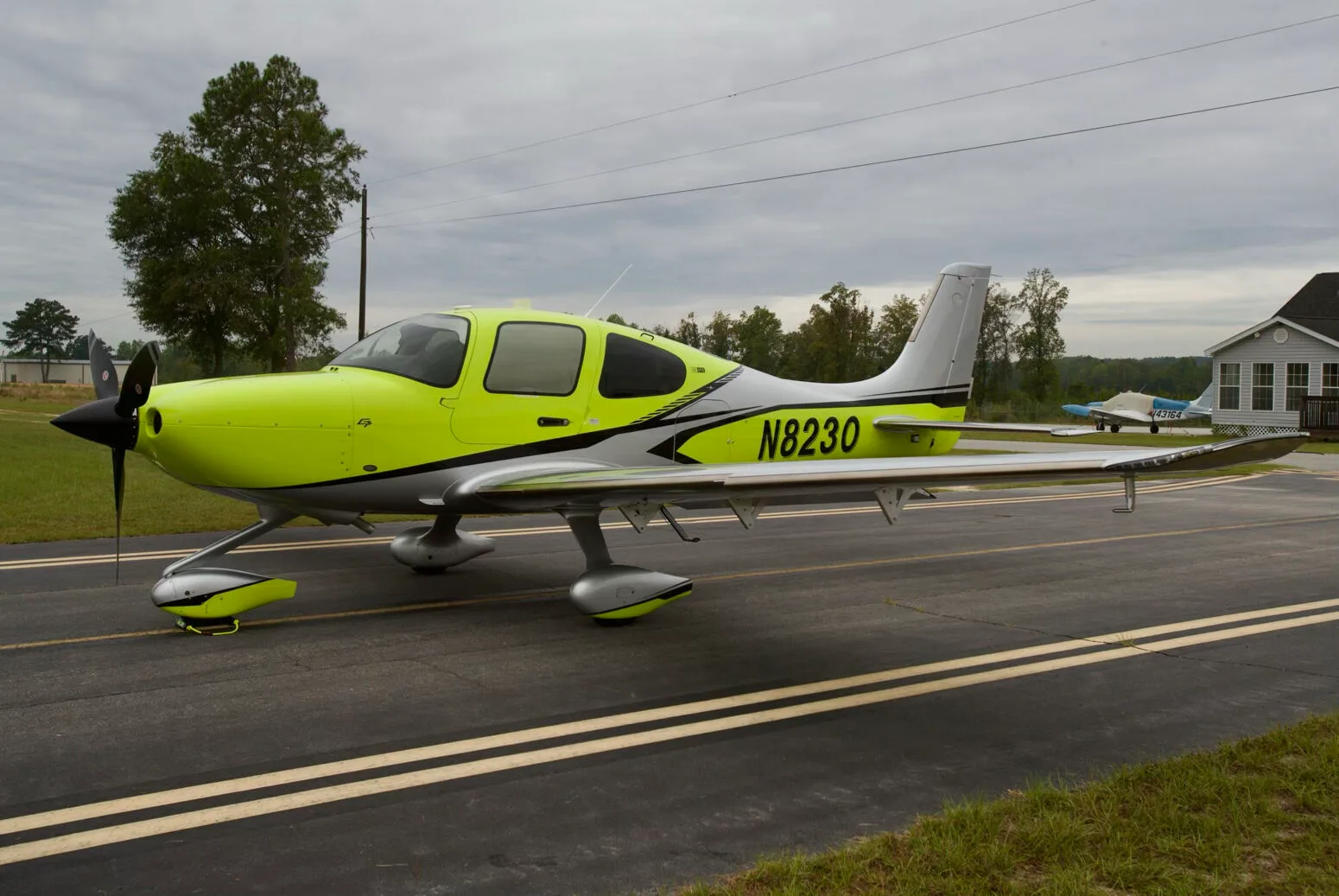 Exterior view of a 2025 Cirrus SR22 G7+ GTS.