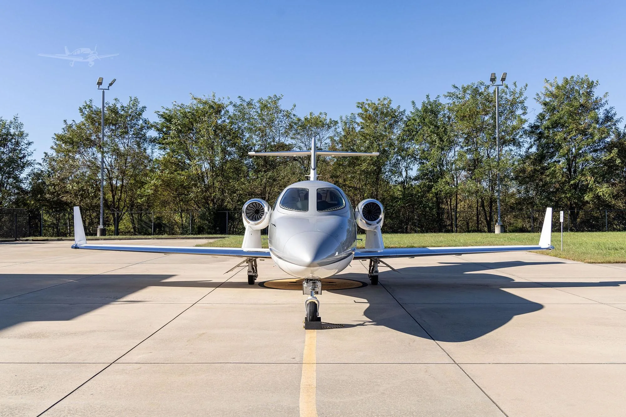 Exterior view of a 2017 HONDA JET APMG S, N552DB.