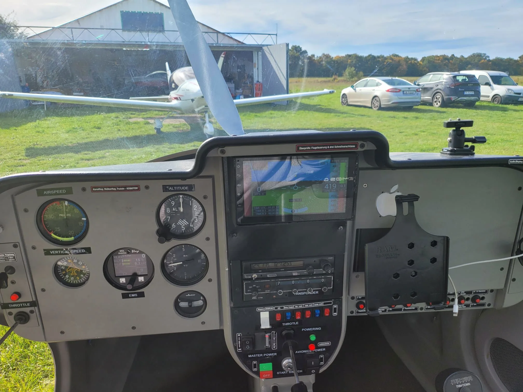 Cockpit and instrument panel of a 2012 Remos GX.