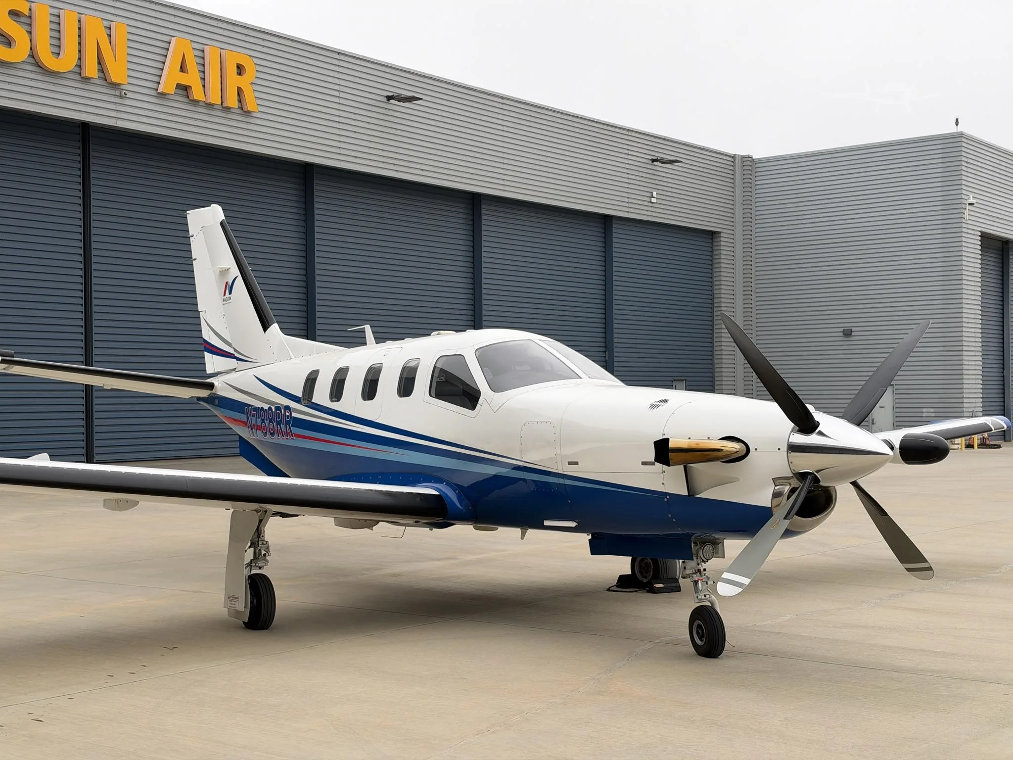 Exterior view of a 2000 DAHER TBM 700B, N788RR.