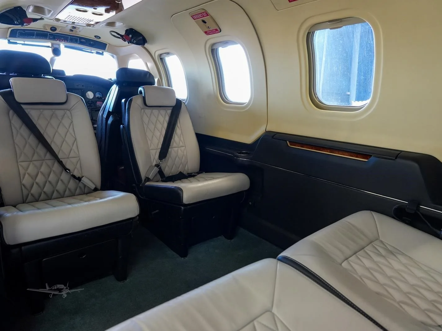 Cabin interior of a 2005 DAHER TBM 700C2.