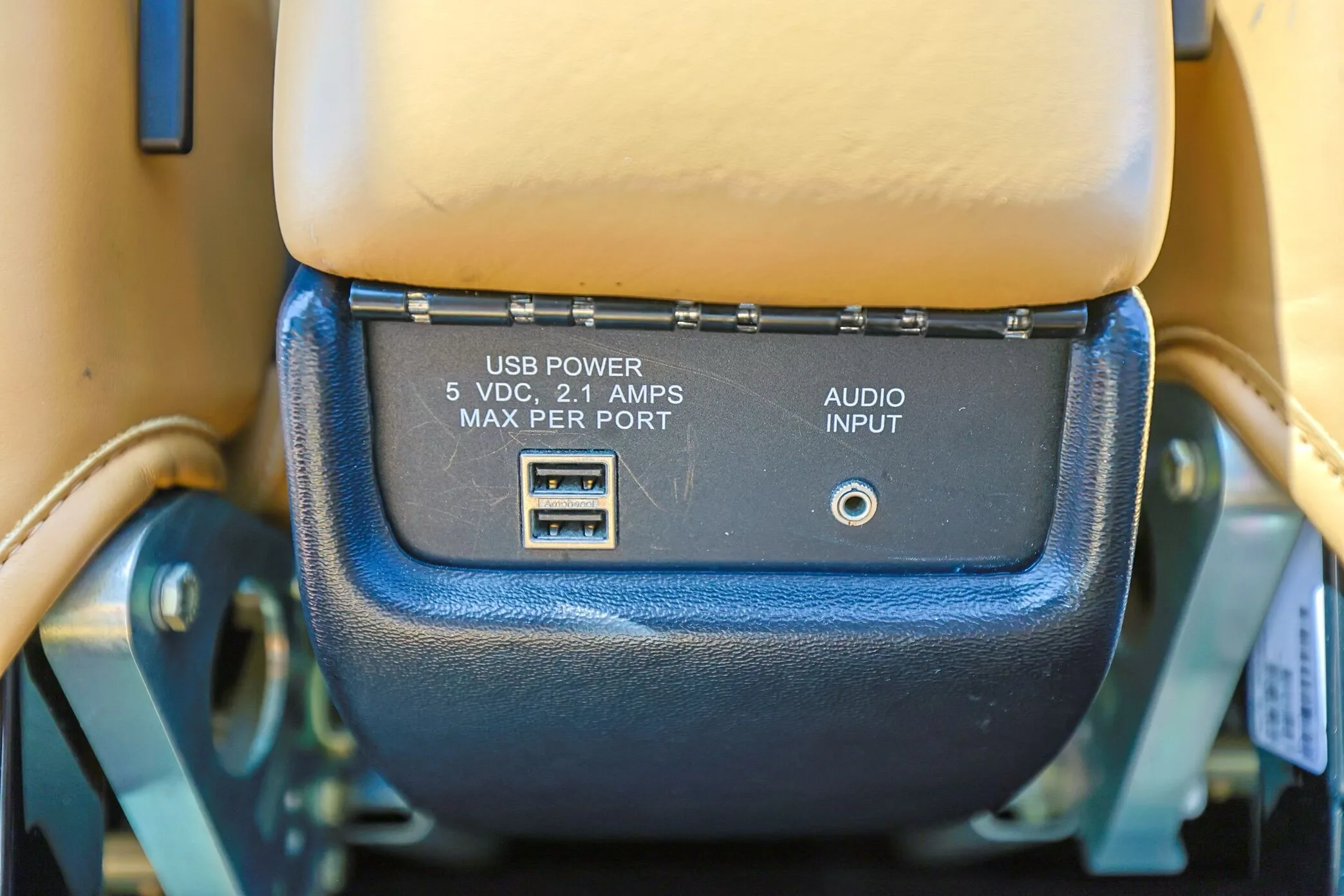 Cabin interior of a 2018 Cirrus SR22-G6 TURBO.