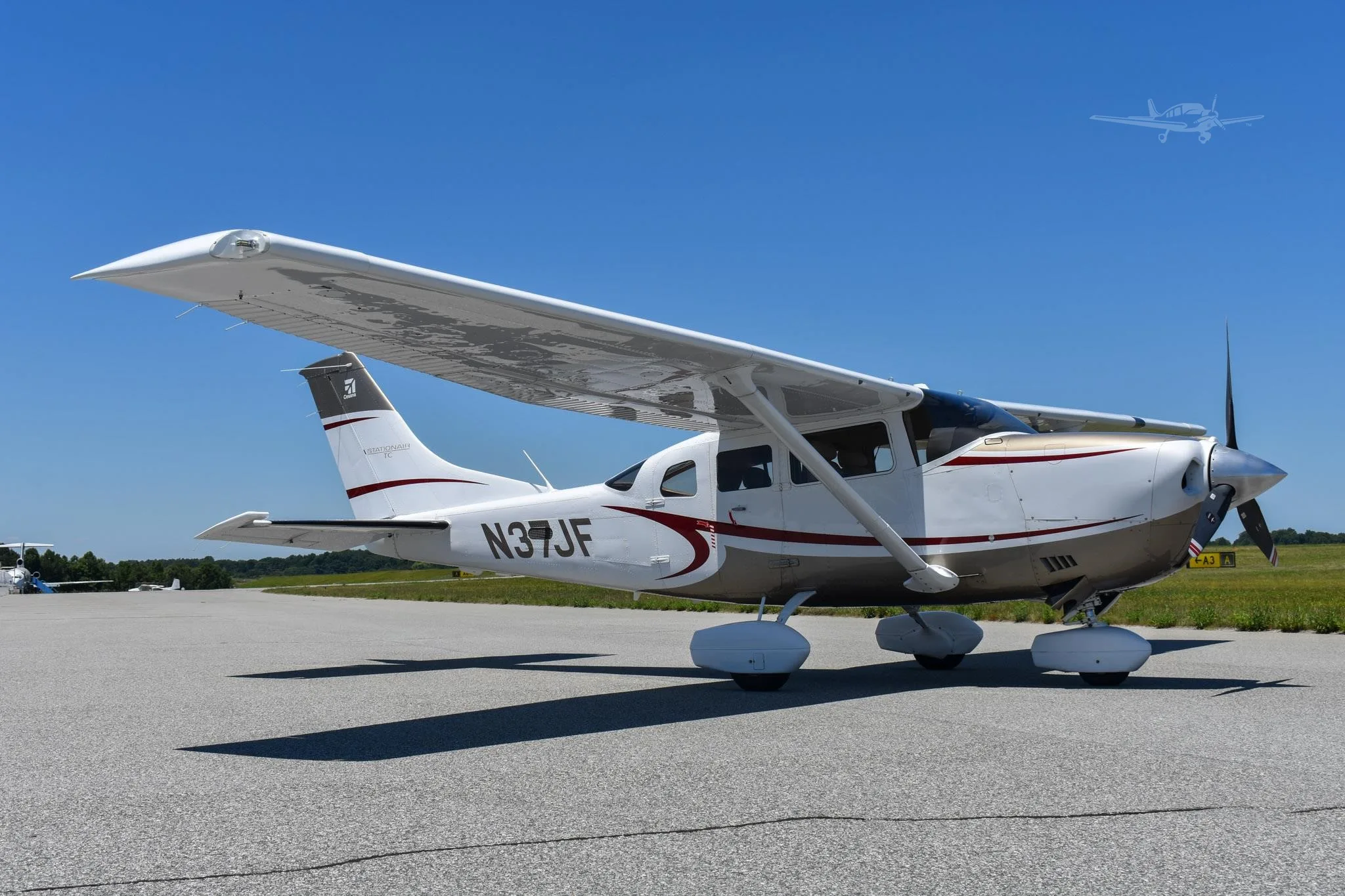 Exterior view of a 2009 CESSNA TURBO 206H STATIONAIR, N37JF.