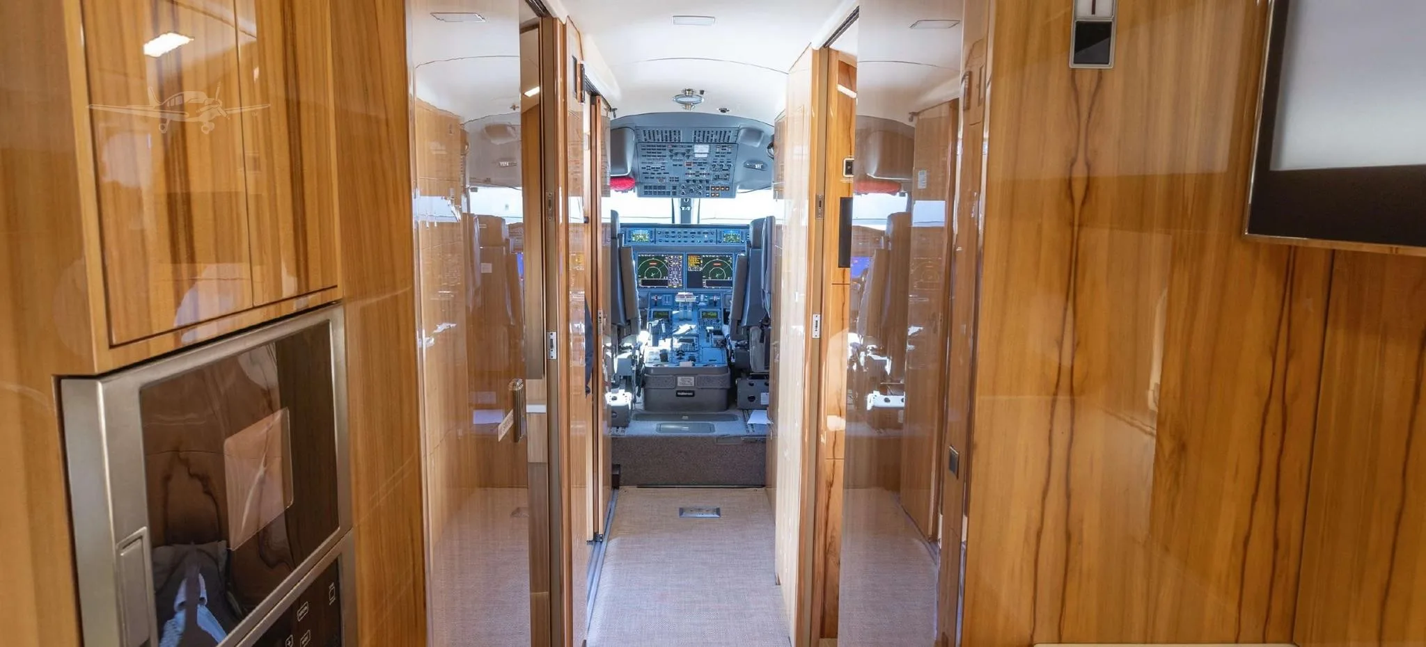 Cabin interior of a 2017 GULFSTREAM G650ER.