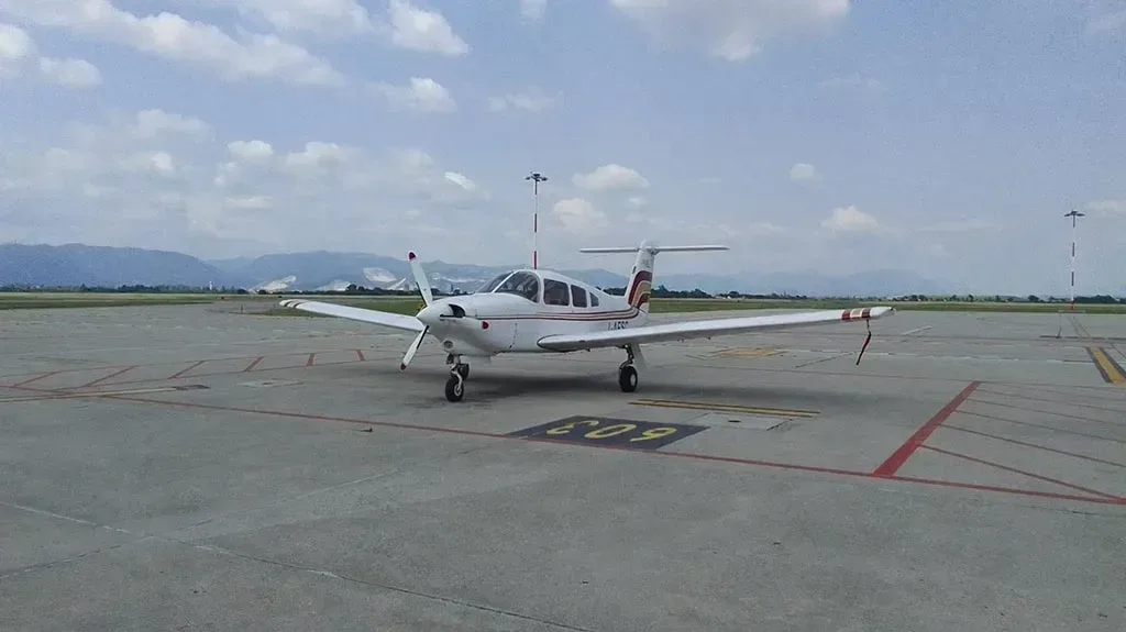 Exterior view of a 1979 Piper Arrow IV, N500DS.