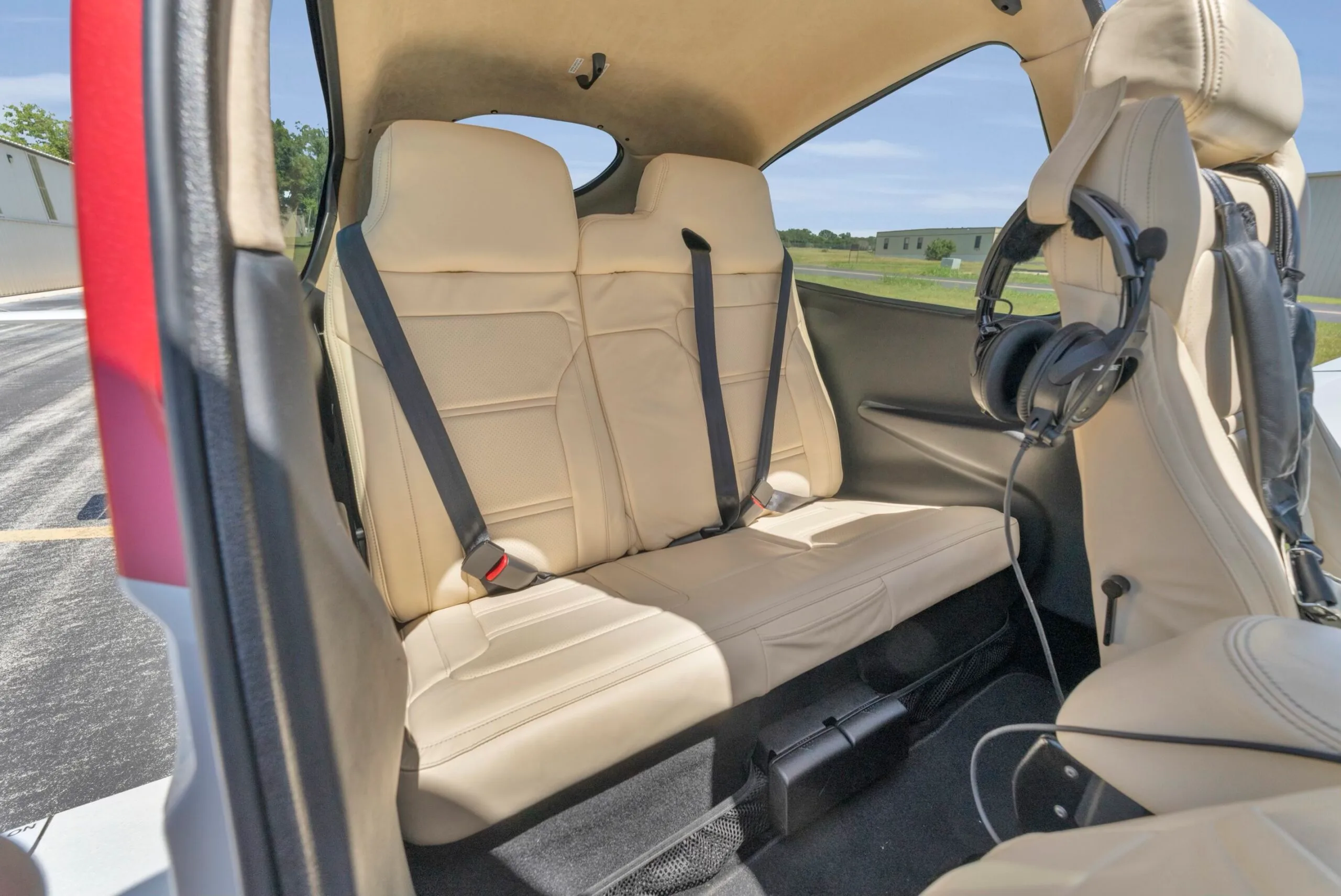 Cabin interior of a 2022 Cirrus SR20-G6 Premium.
