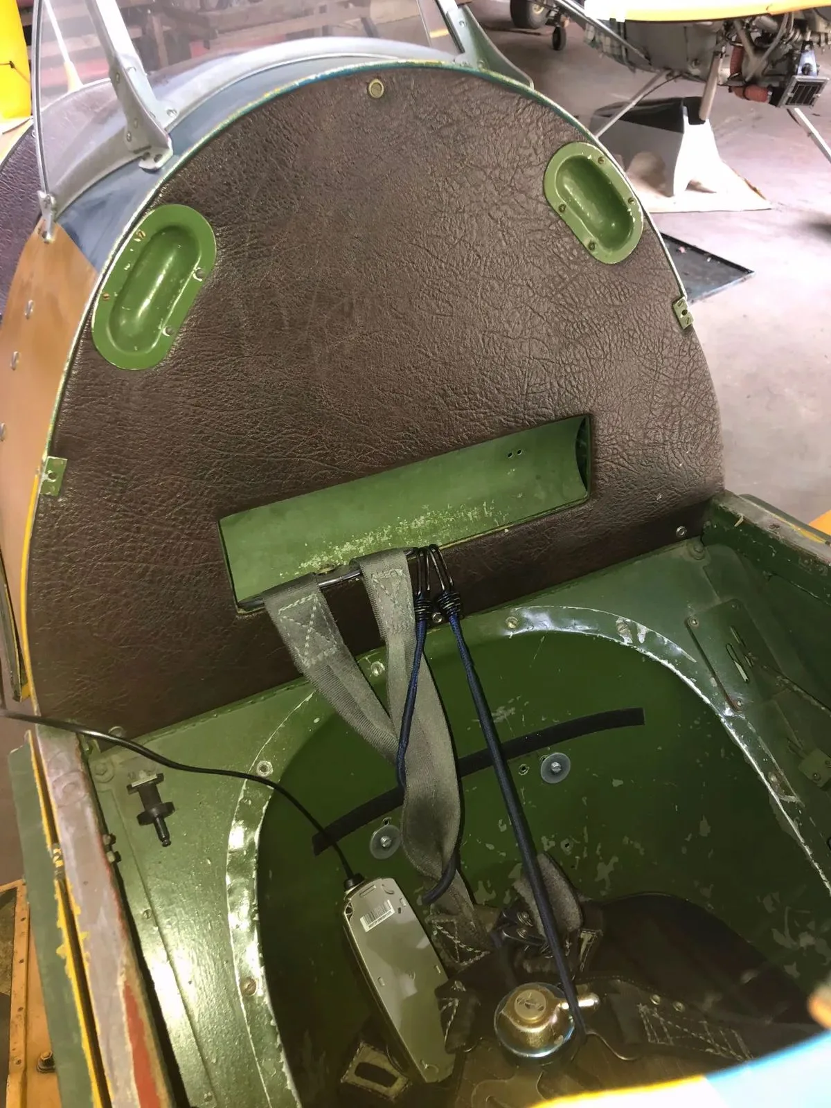 Engine detail of a 1942 de Havilland DH-82A Tiger Moth.