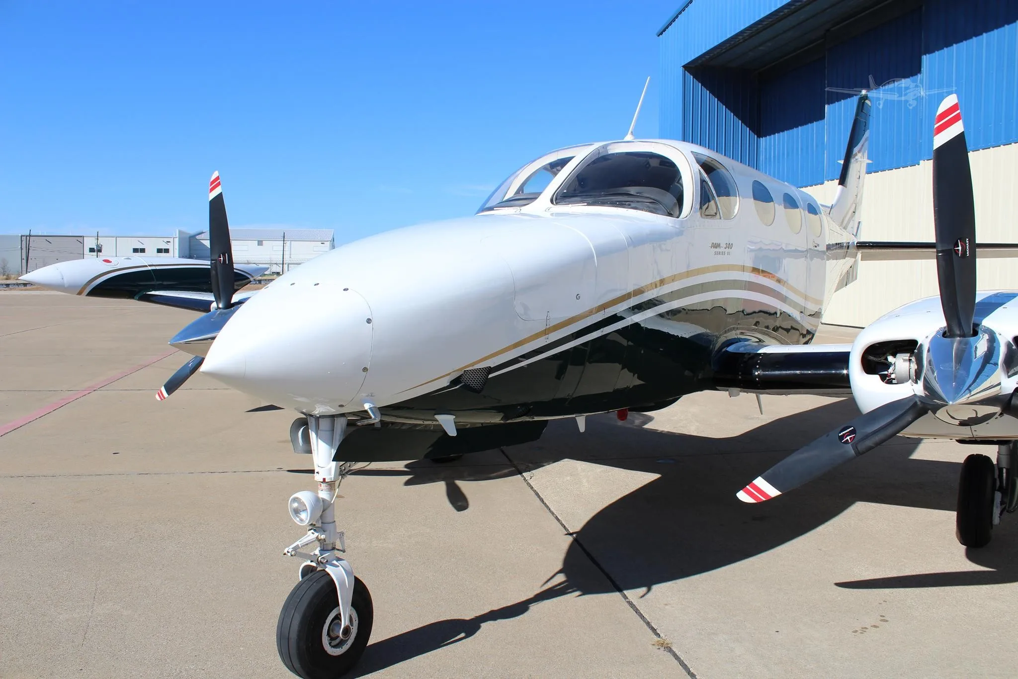 Exterior view of a 1975 CESSNA 340, N456JM.