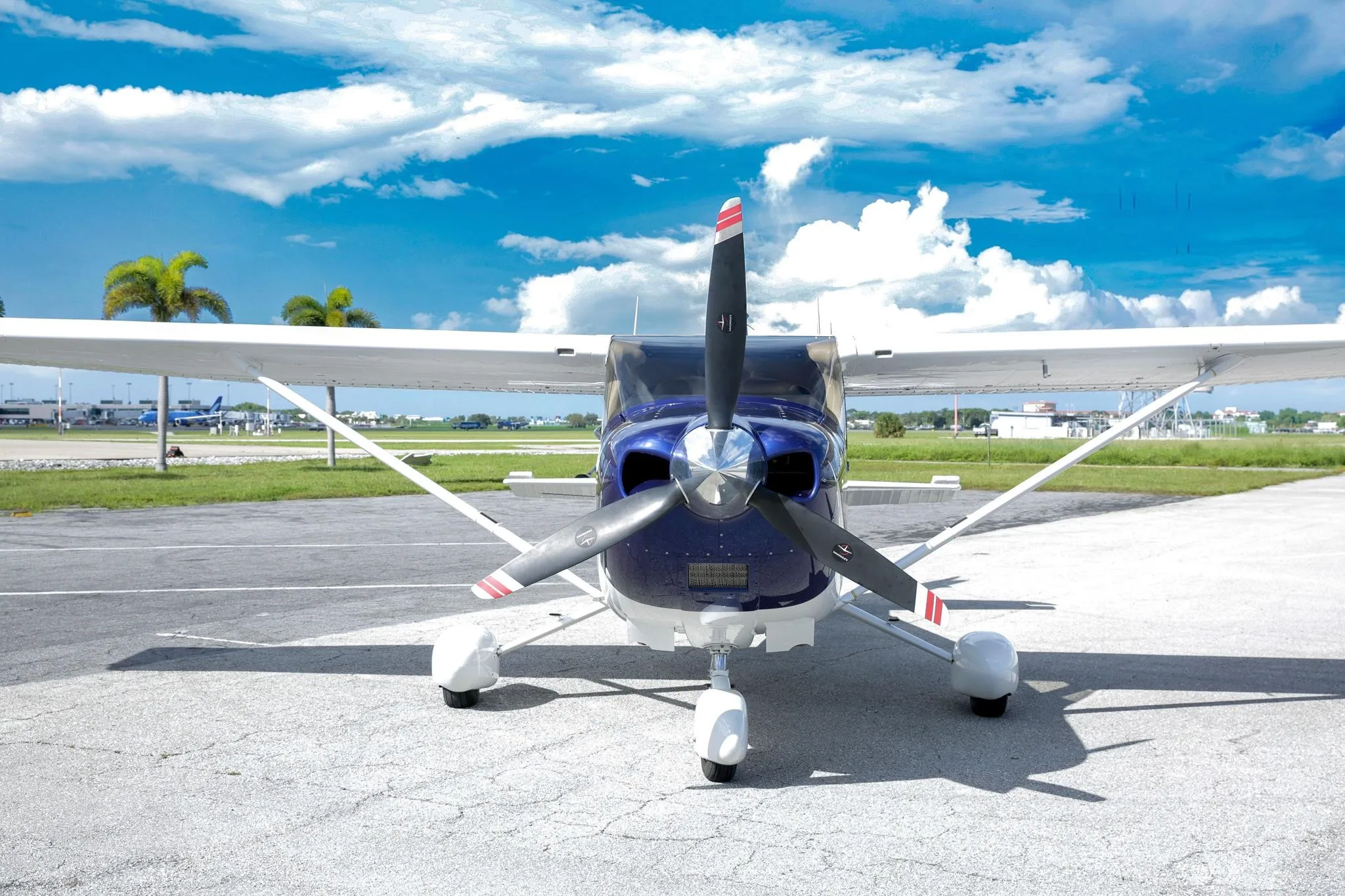 Cockpit and instrument panel of a 2022 CESSNA 182T SKYLANE.