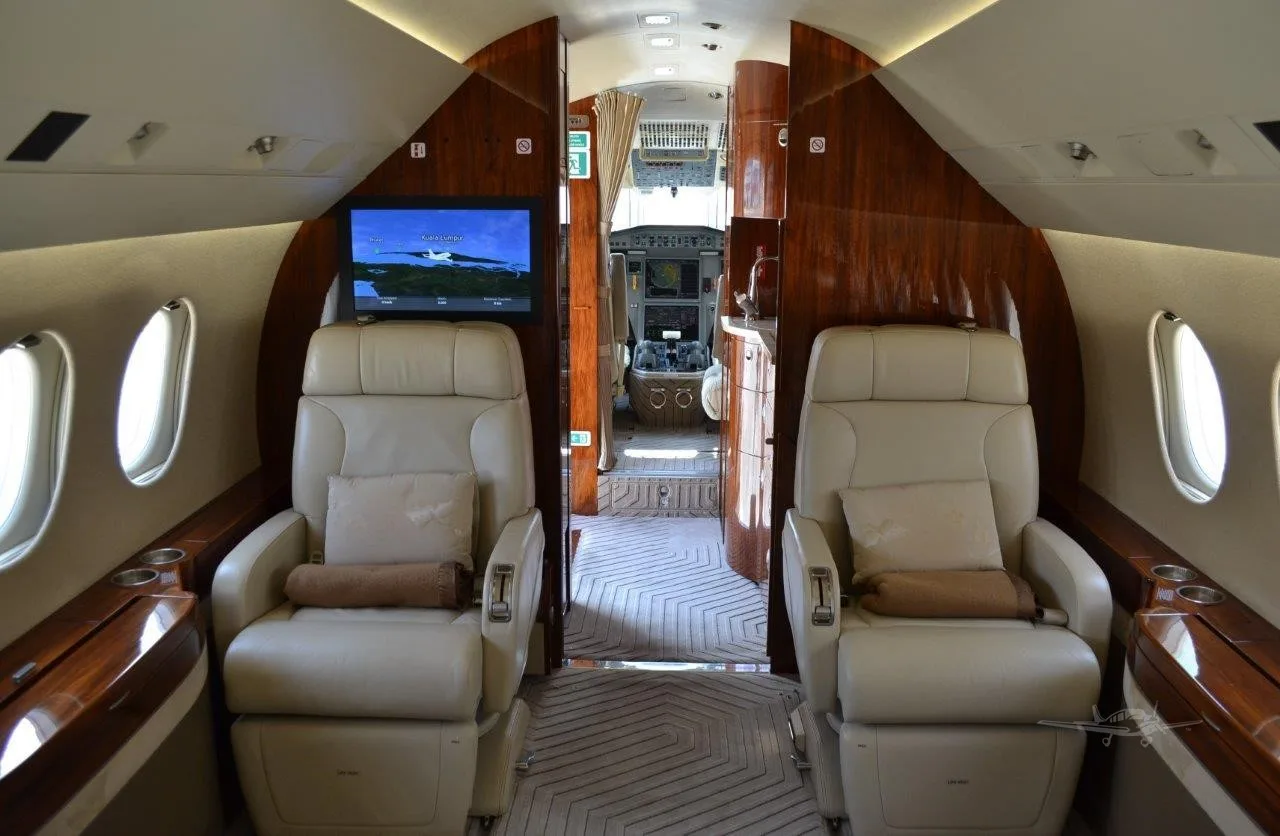 Cabin interior of a 2009 DASSAULT FALCON 2000LX.